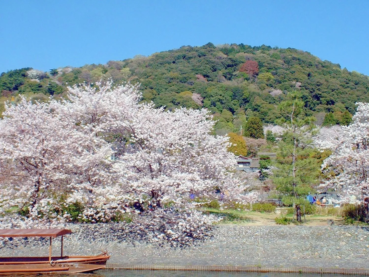 Off site in Hanayashiki Ukifune-en