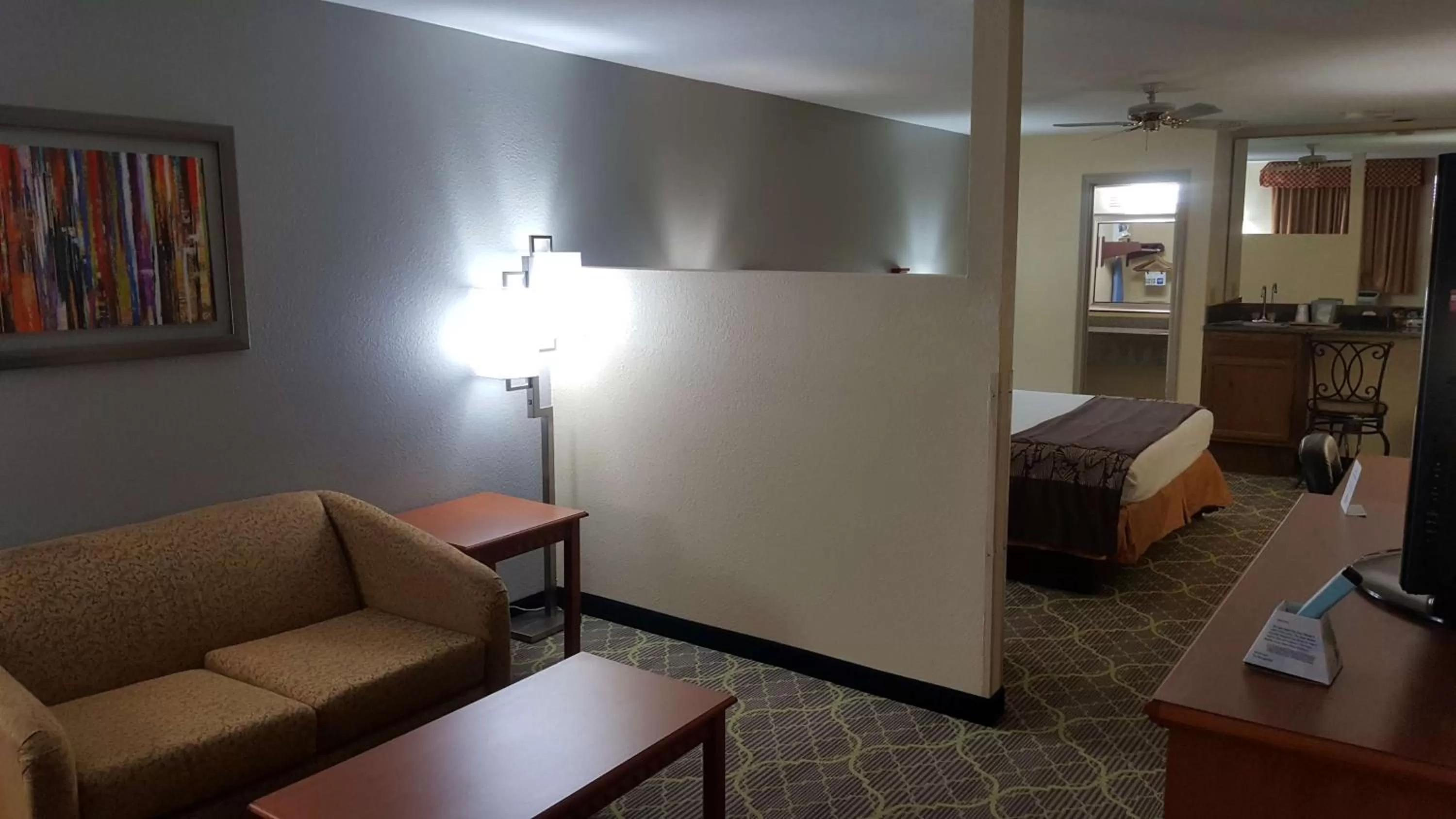 Photo of the whole room, Bed in Best Western Jacksonville near Little Rock Air Force Base