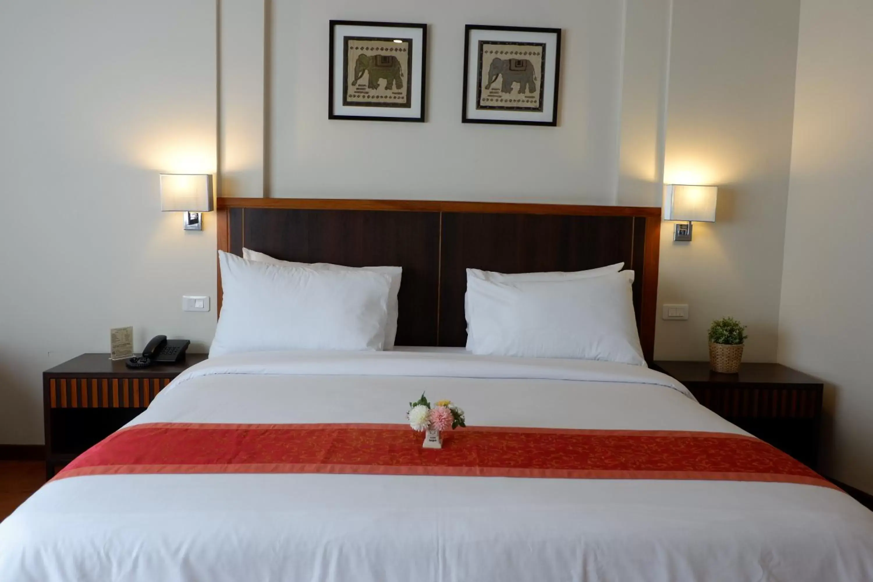 Standard Double Room - Non-Smoking in Dynasty Inn Standard Double Room - Non-Smoking in Dynasty Inn