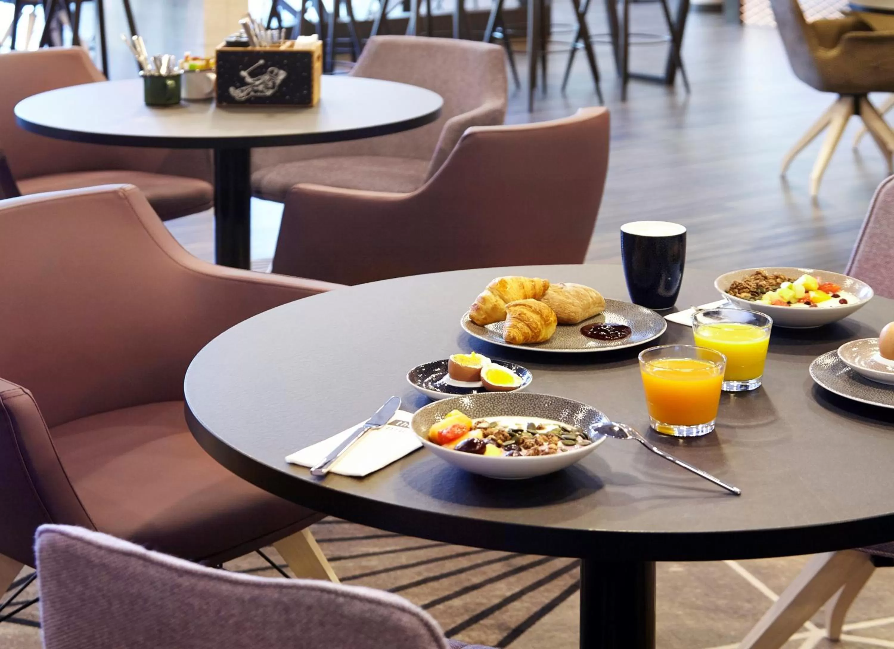 Breakfast in Holiday Inn - the niu, Air Frankfurt Messe by IHG