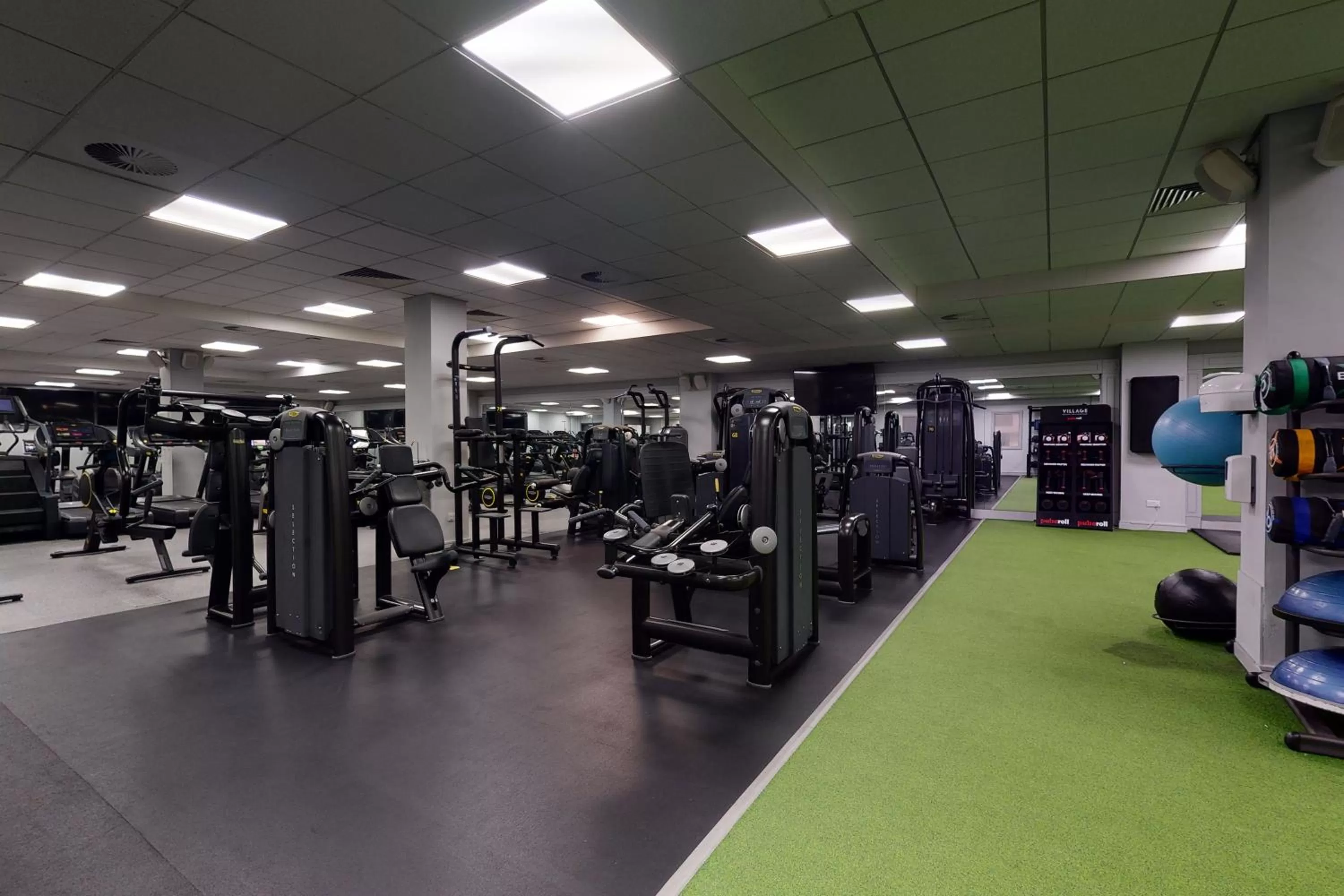 Fitness centre/facilities in Village Hotel Bournemouth