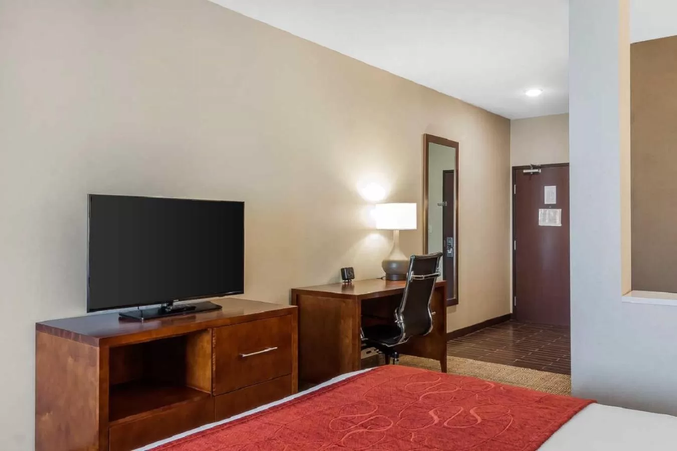TV and multimedia, Bed in Comfort Suites