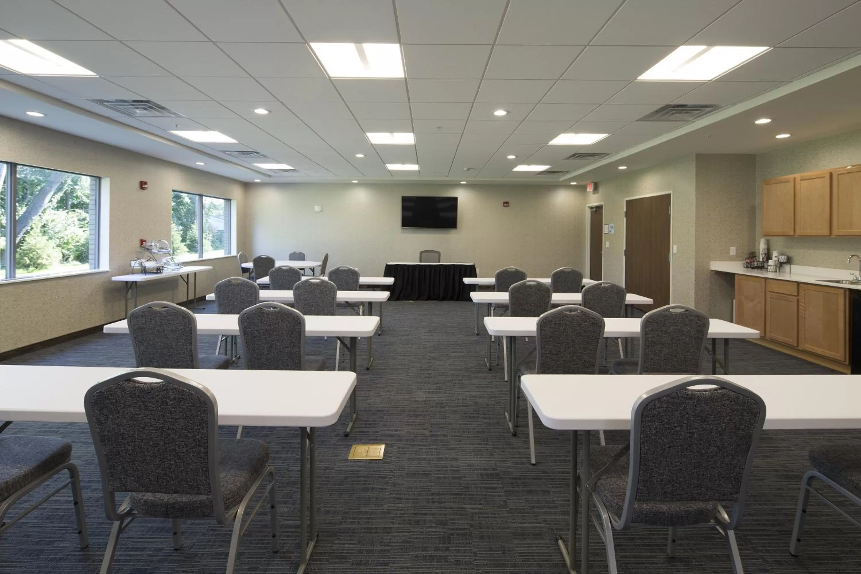 Meeting/conference room in Holiday Inn Express & Suites La Porte by IHG