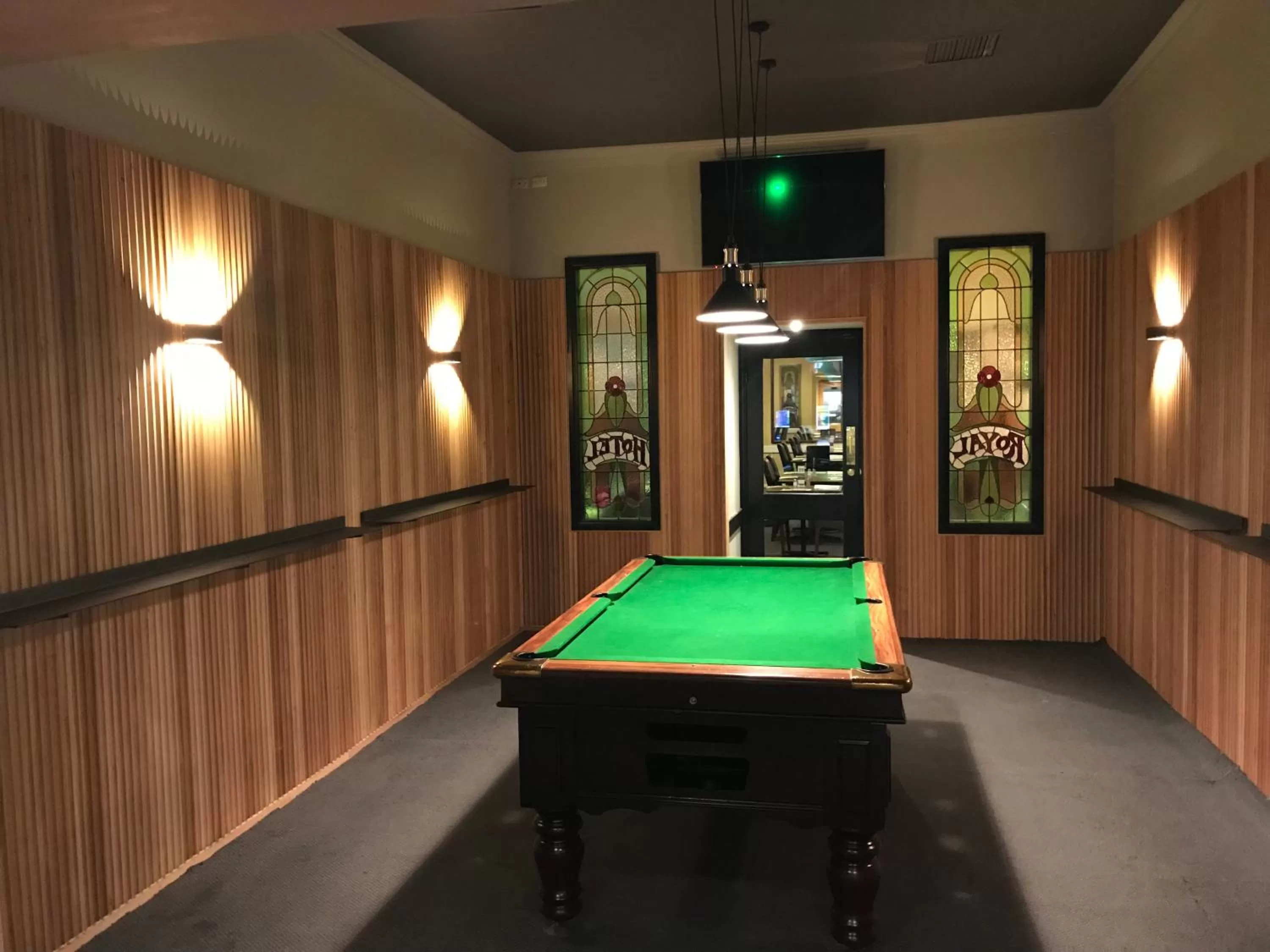 Billiard in The Royal Daylesford Hotel
