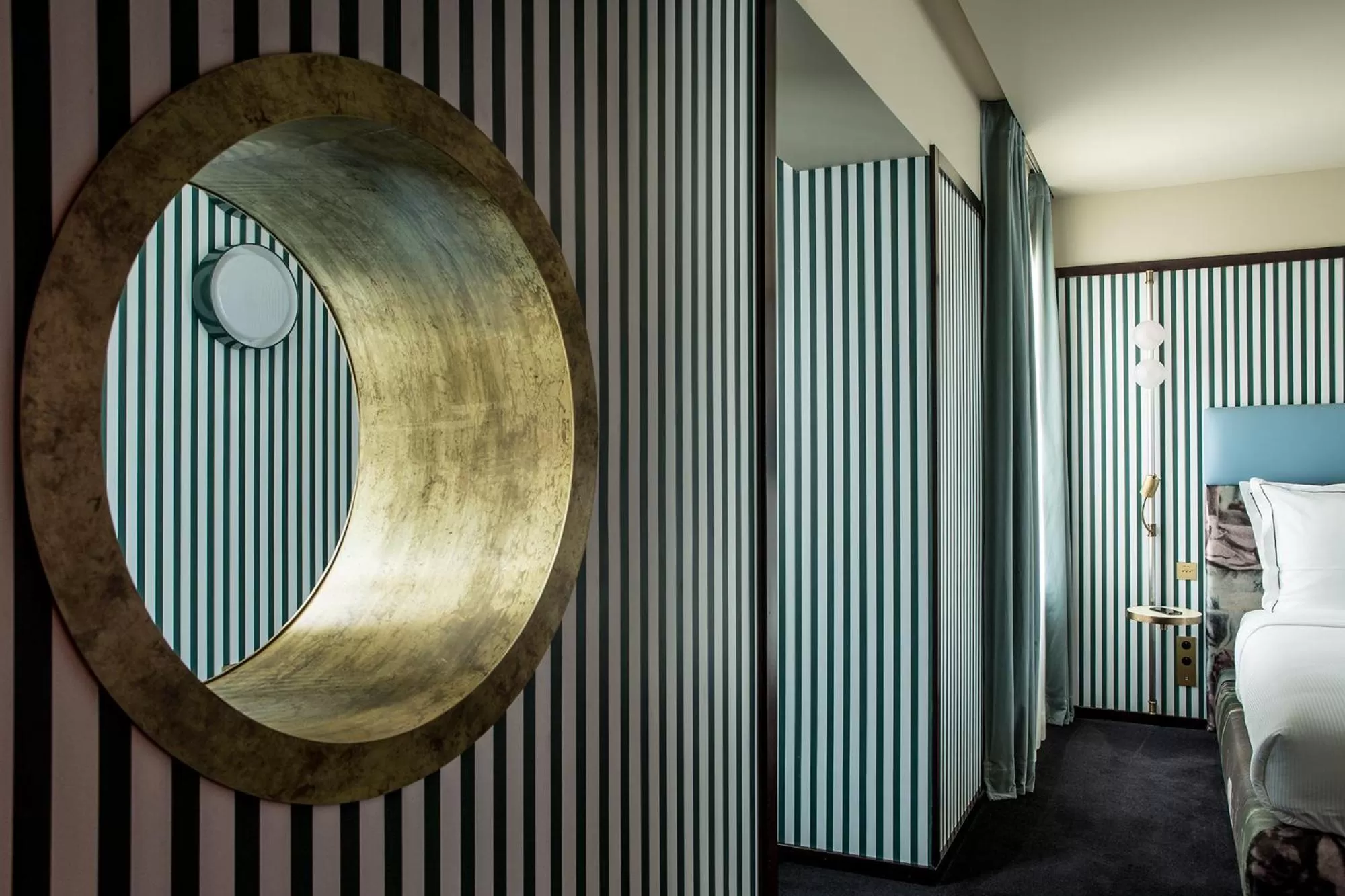 Decorative detail in Hôtel du Rond-point des Champs-Élysées - Esprit de France