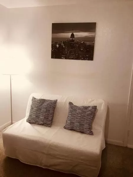 Bed in Green Seas Motel