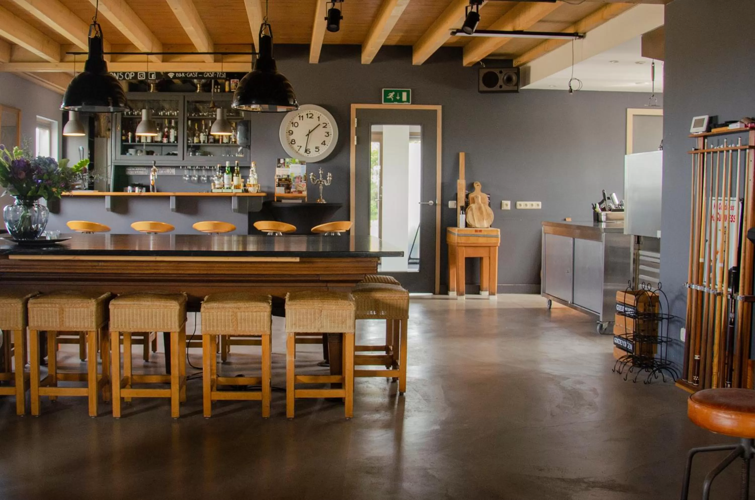 Restaurant/places to eat in Bed and Breakfast Bedstay op 8