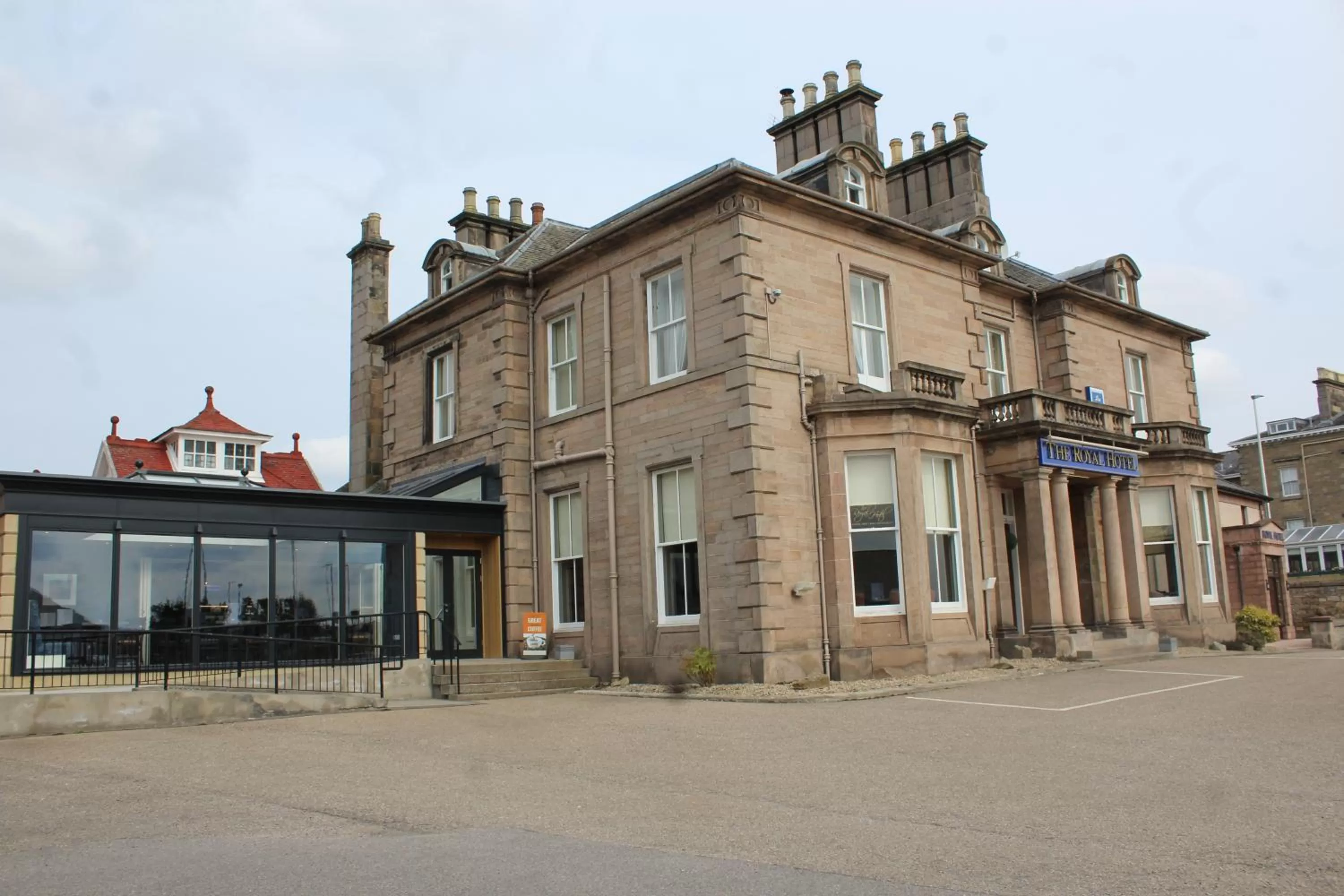 Property building in The Royal Hotel Elgin