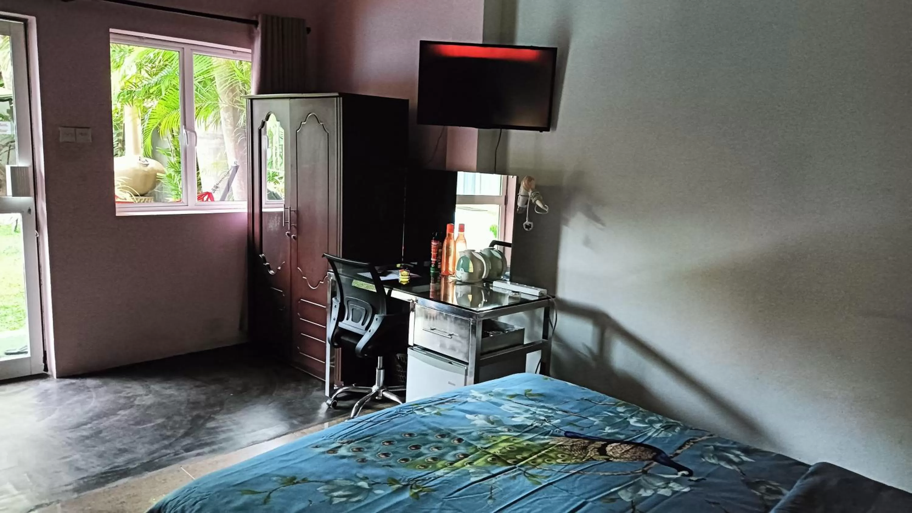 TV and multimedia, Bed in Palms Villa