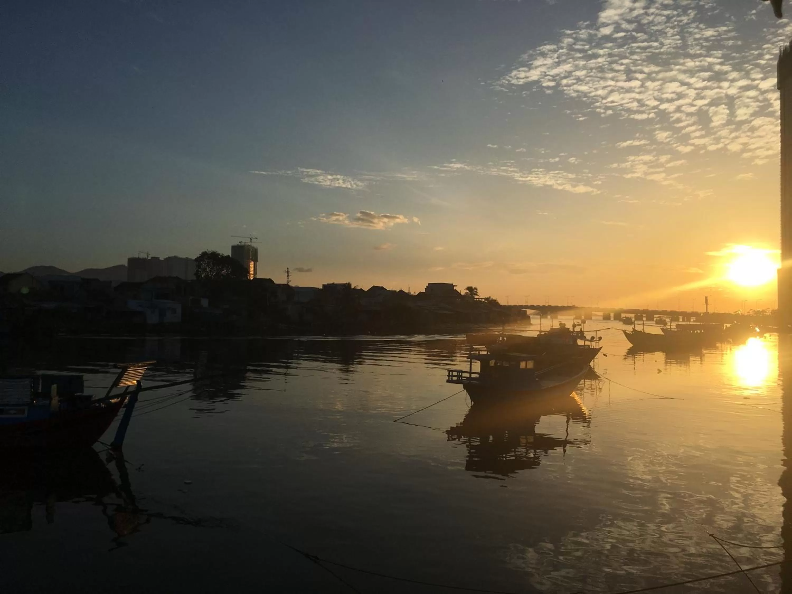 Moonlight Bay Hotel & Apartment