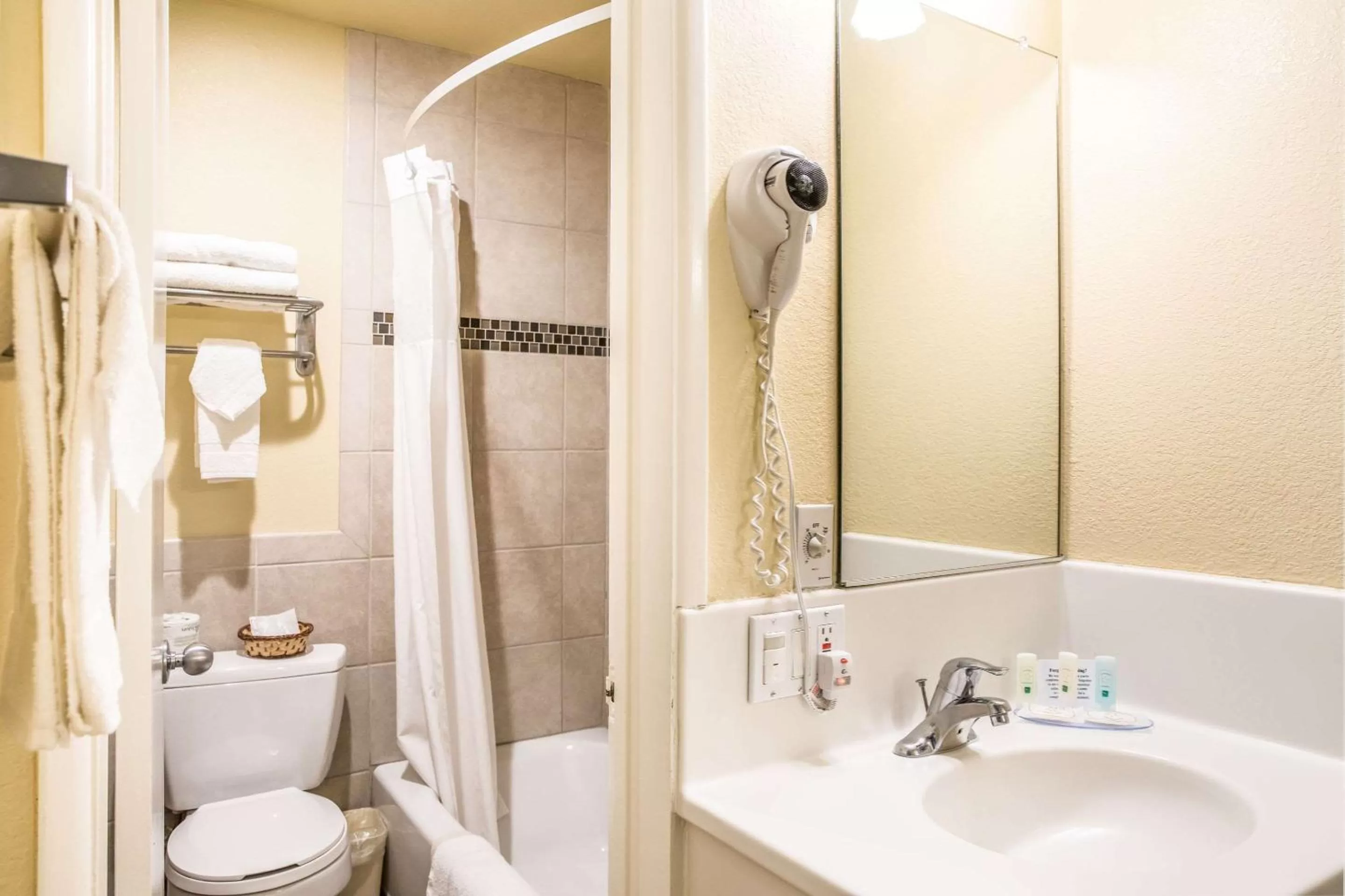 Bathroom in Quality Inn Santa Barbara