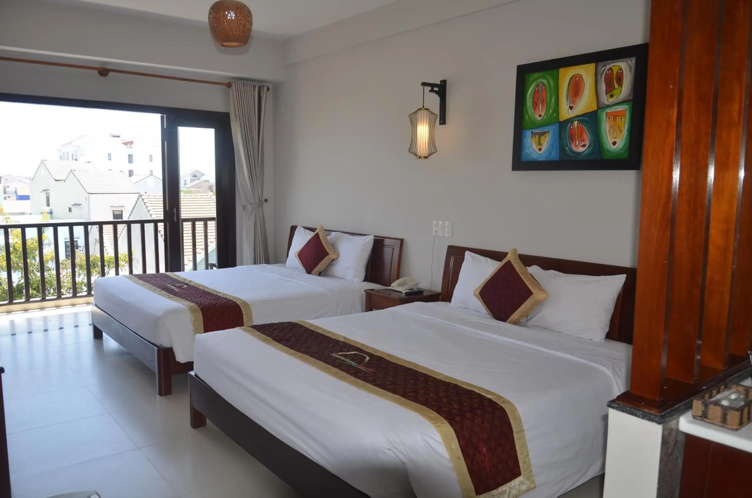 Deluxe Family Room in Sunshine Hoian Hotel Deluxe Family Room in Sunshine Hoian Hotel