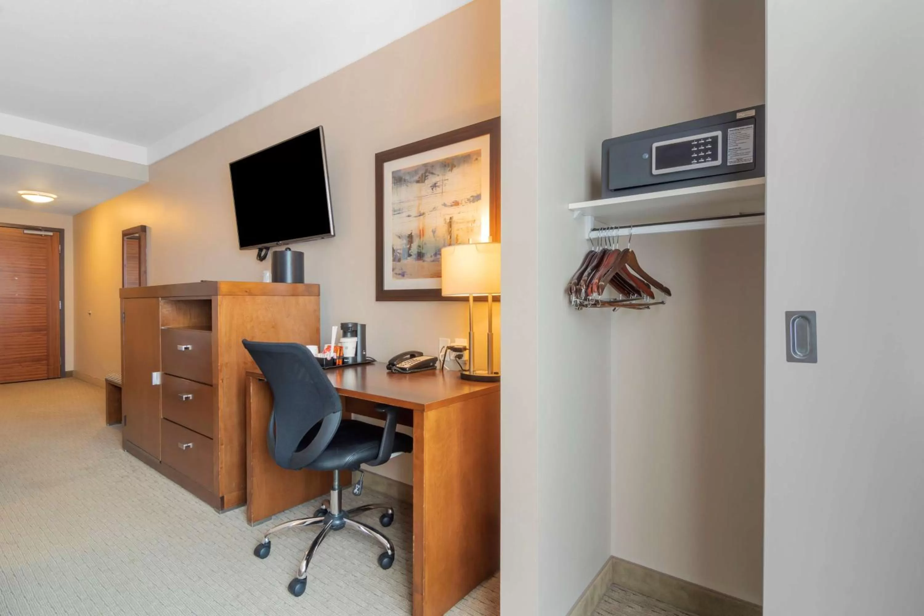 Bedroom in Best Western Plus Revelstoke