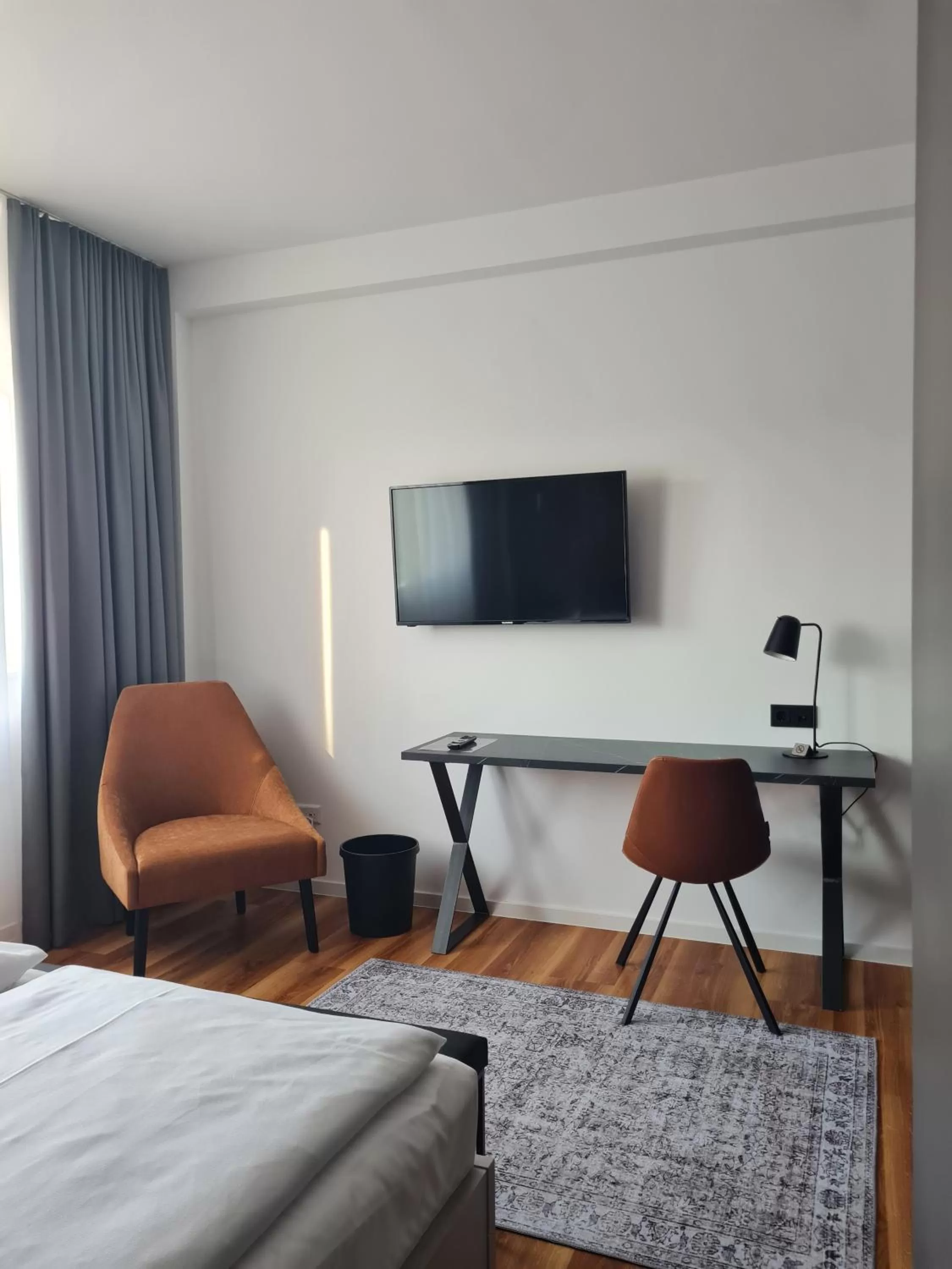 Photo of the whole room, Bed in Internationales Studierendenhotel