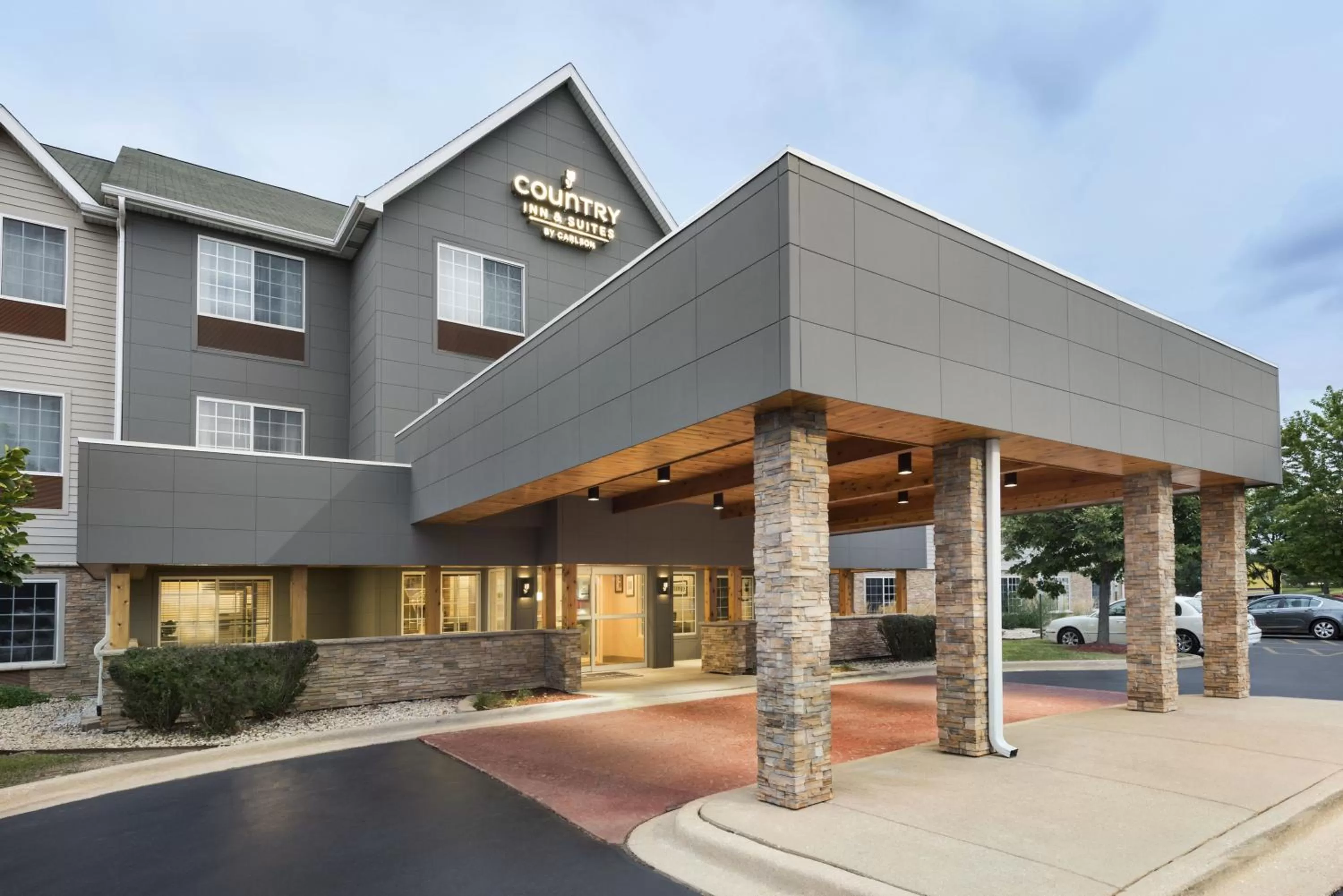 Facade/entrance in Country Inn & Suites by Radisson, Romeoville - Bolingbrook