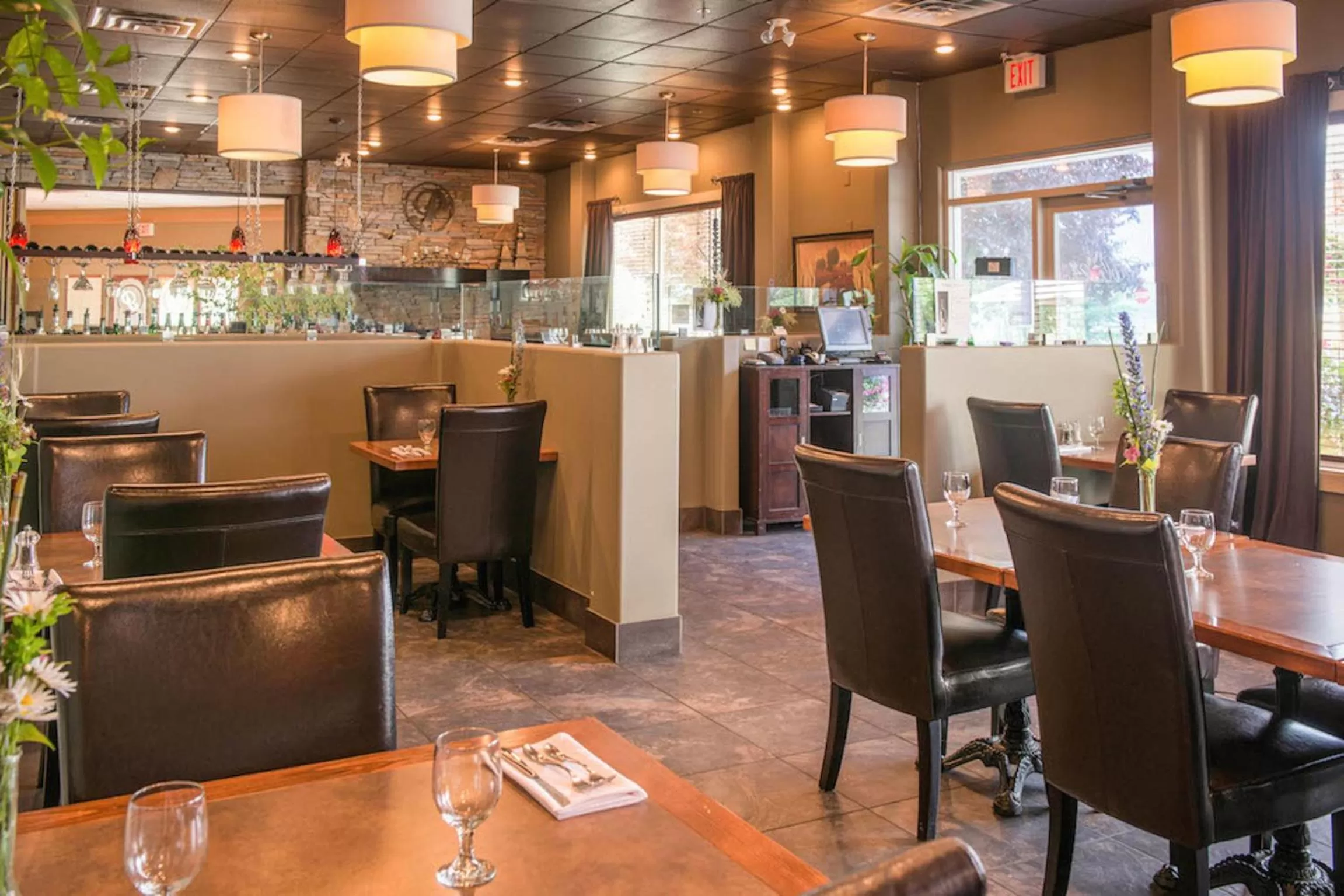 Restaurant/places to eat in Hilltop Inn - Salmon Arm