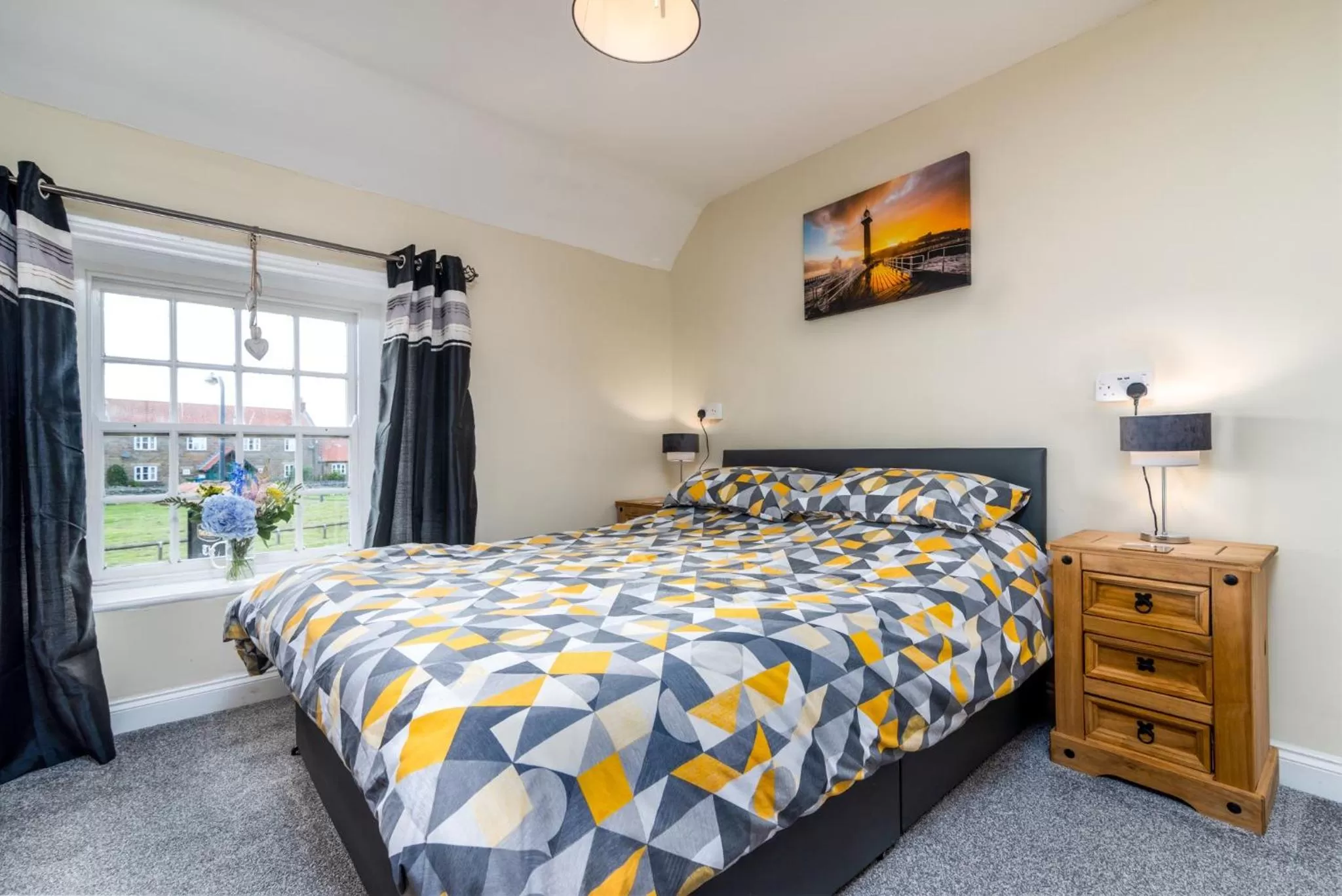 Bedroom, Bed in The Witching Post Inn