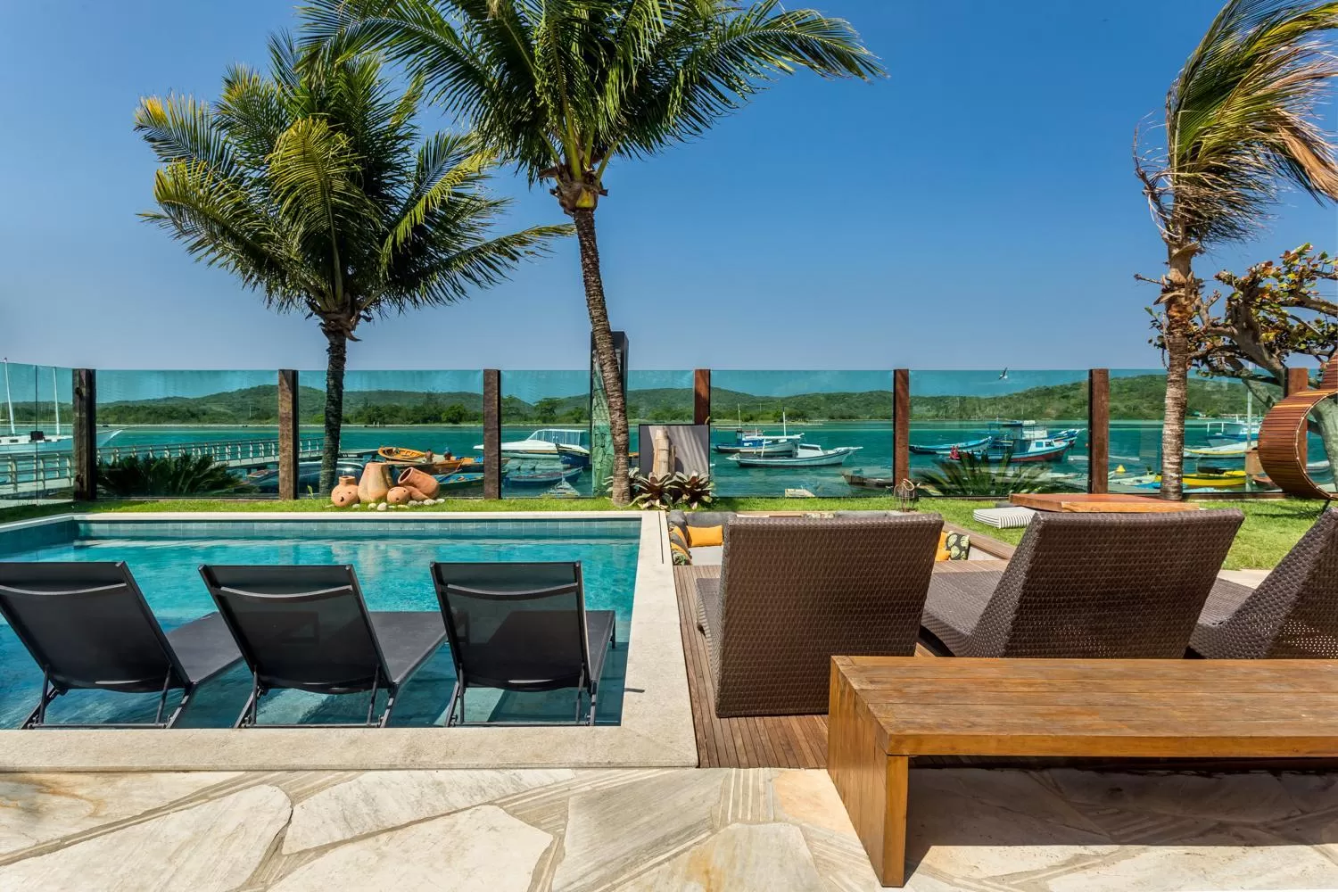 Swimming pool in Bravo Pousada Design