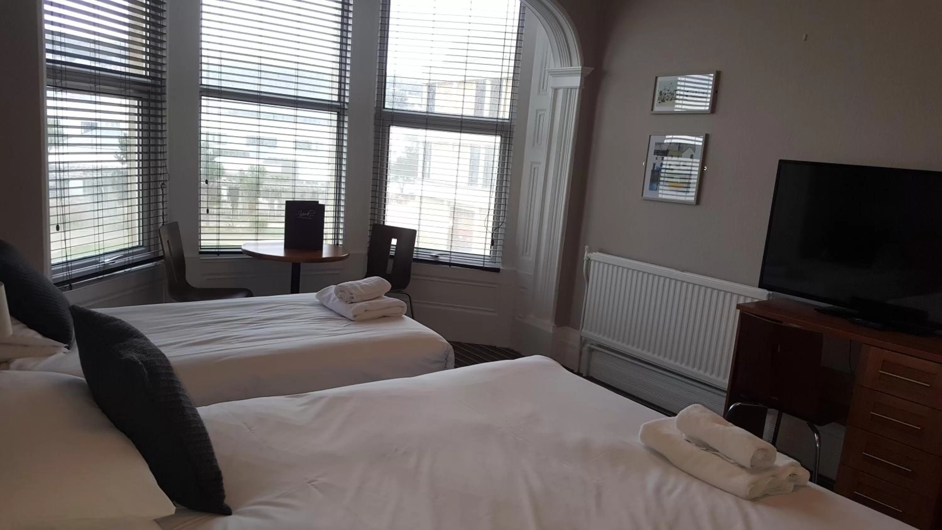 TV and multimedia, Bed in The York Hotel