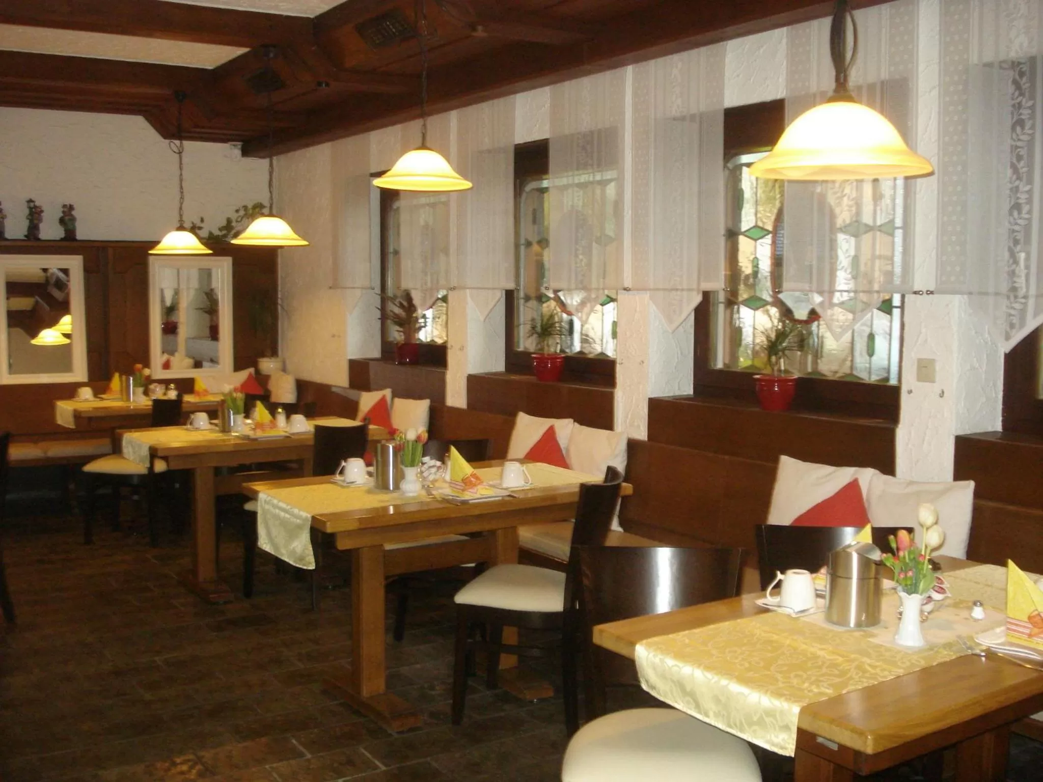 Restaurant/places to eat in Hotel Geissler
