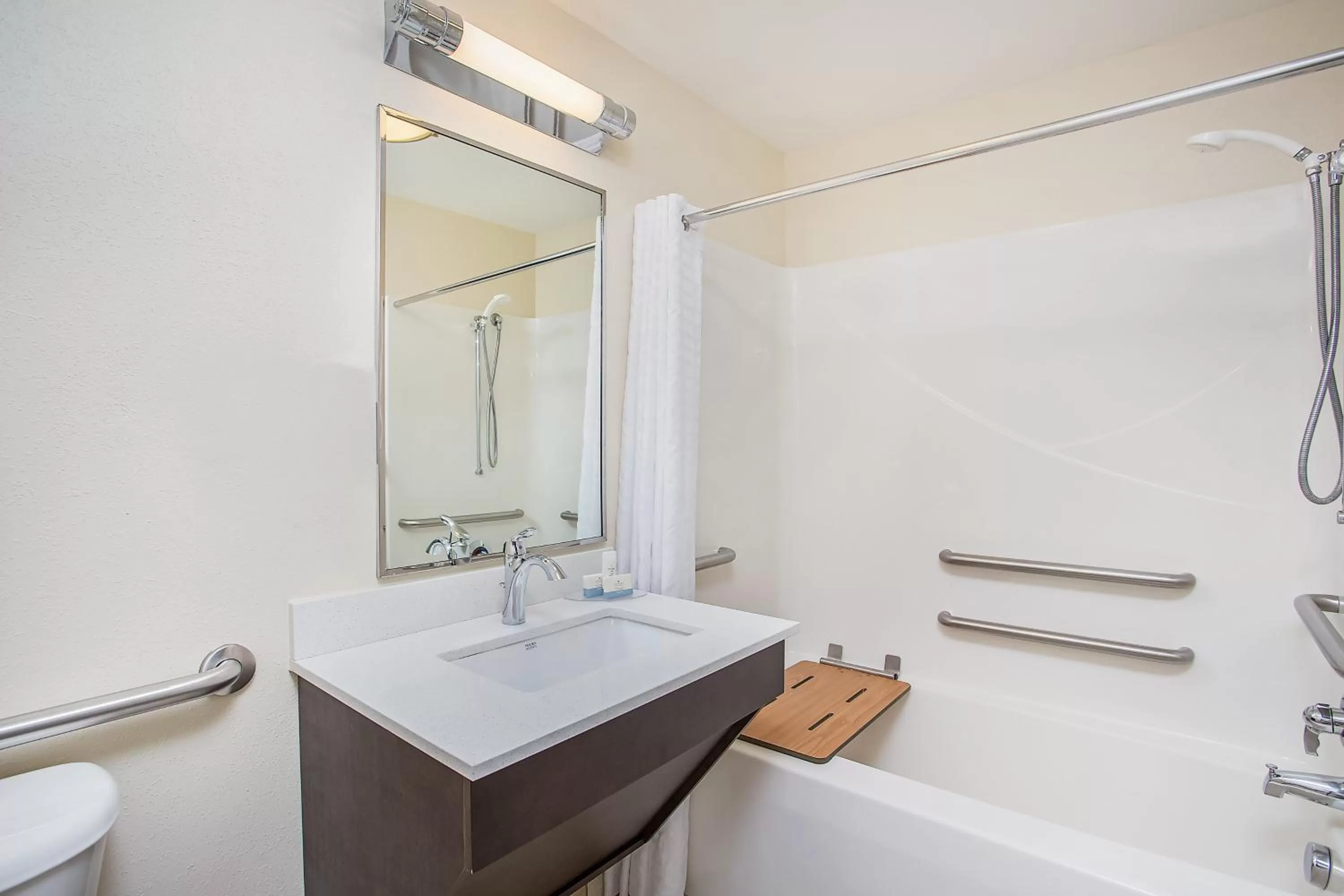 Bathroom in Candlewood Suites Bowling Green by IHG