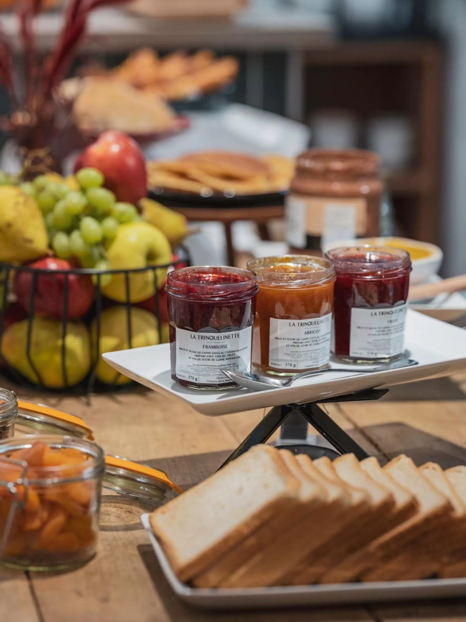 Buffet breakfast in La Belle Ville