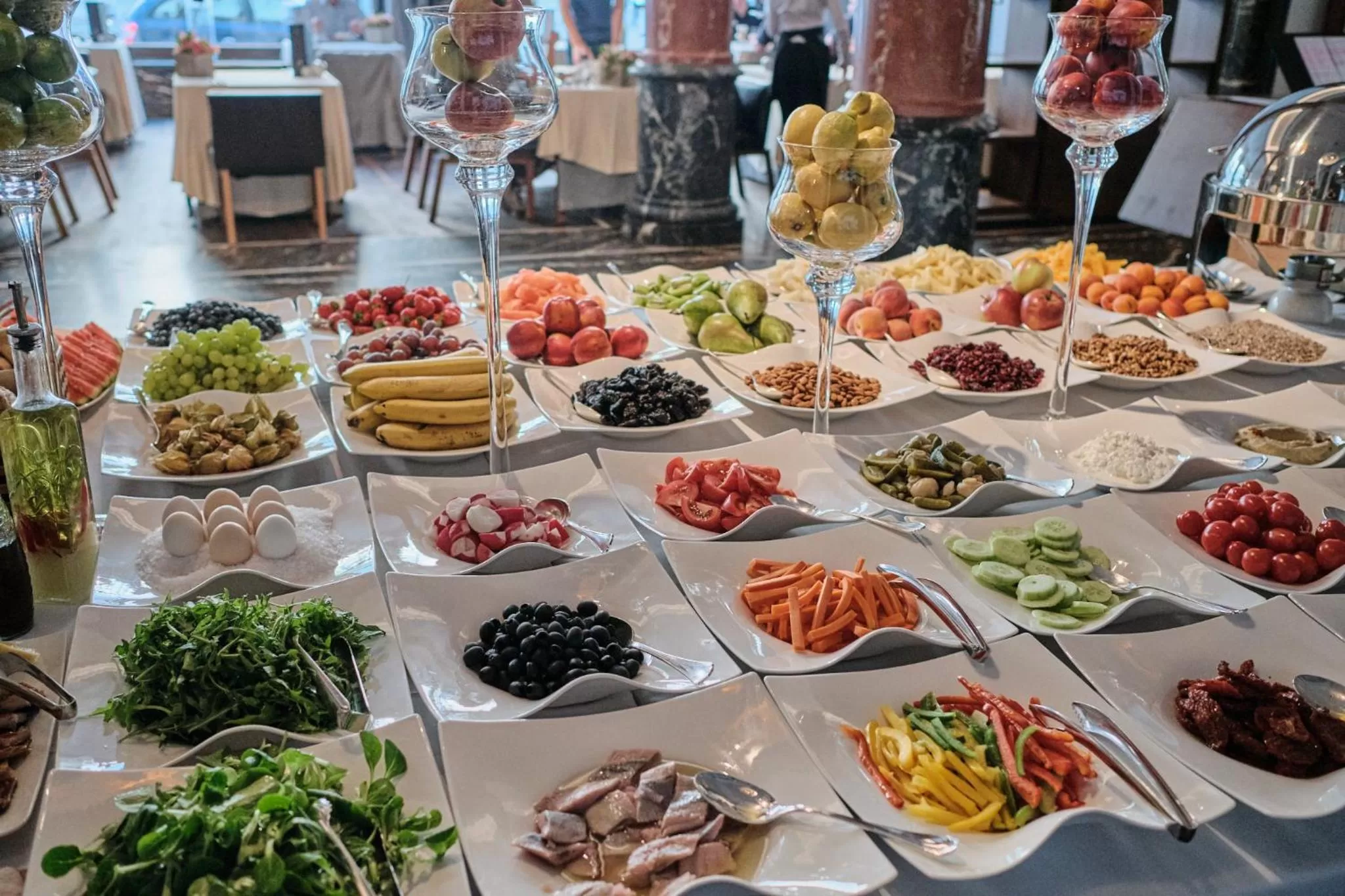 Food and drinks in Hotel Monopol