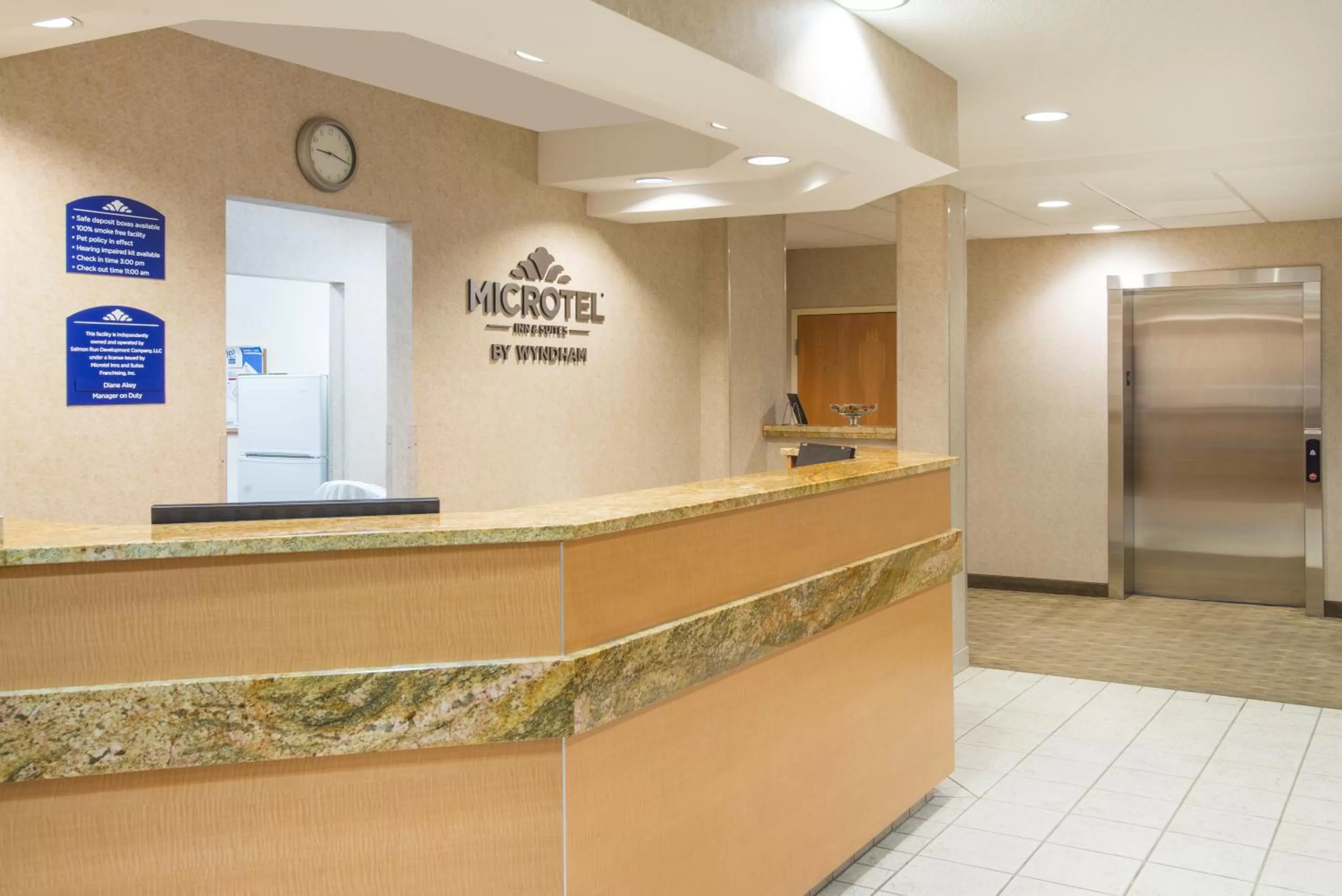 Lobby or reception in Microtel Inn & Suites by Wyndham Plattsburgh