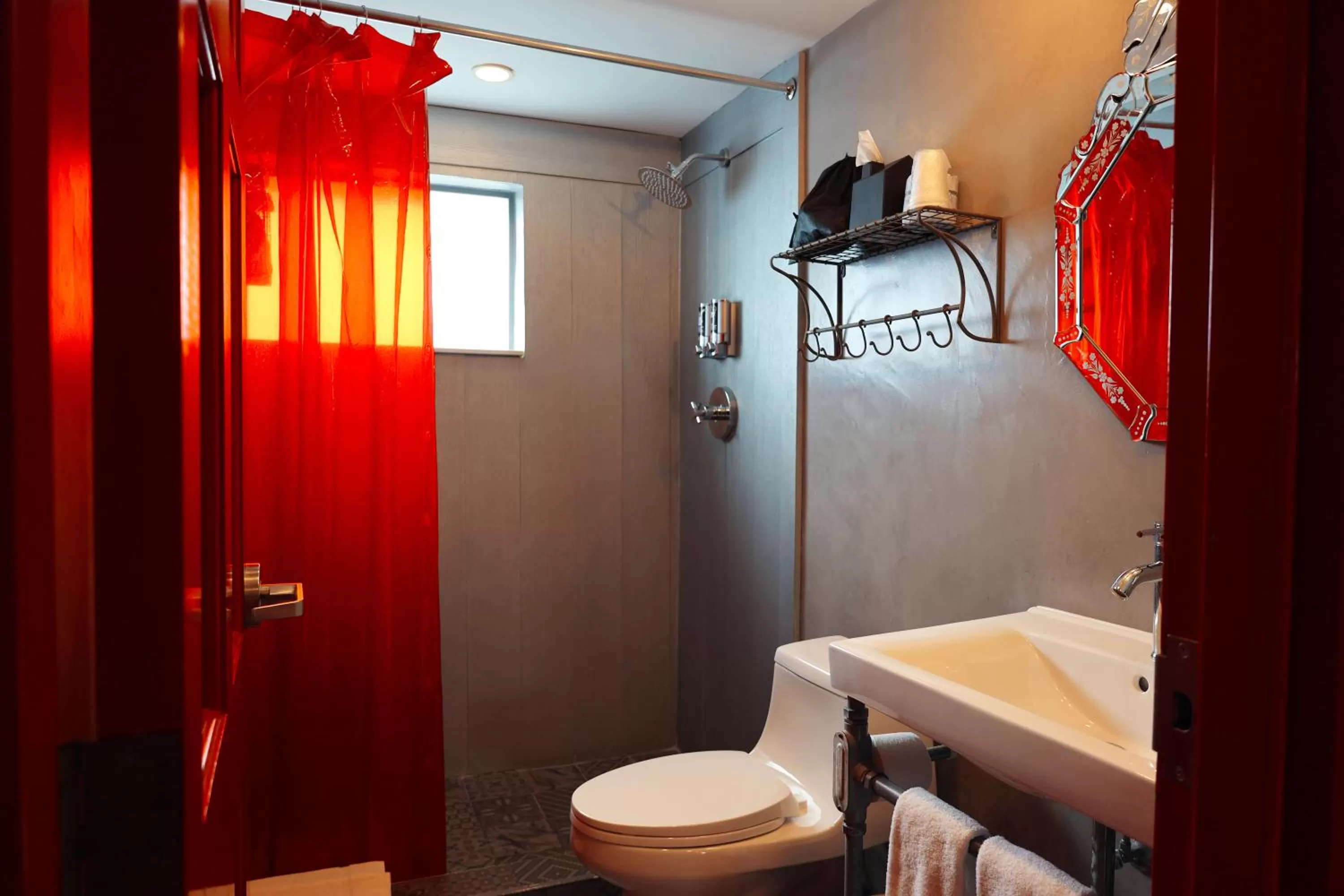 Hotel Gaythering - Gay Hotel - All Adults Welcome