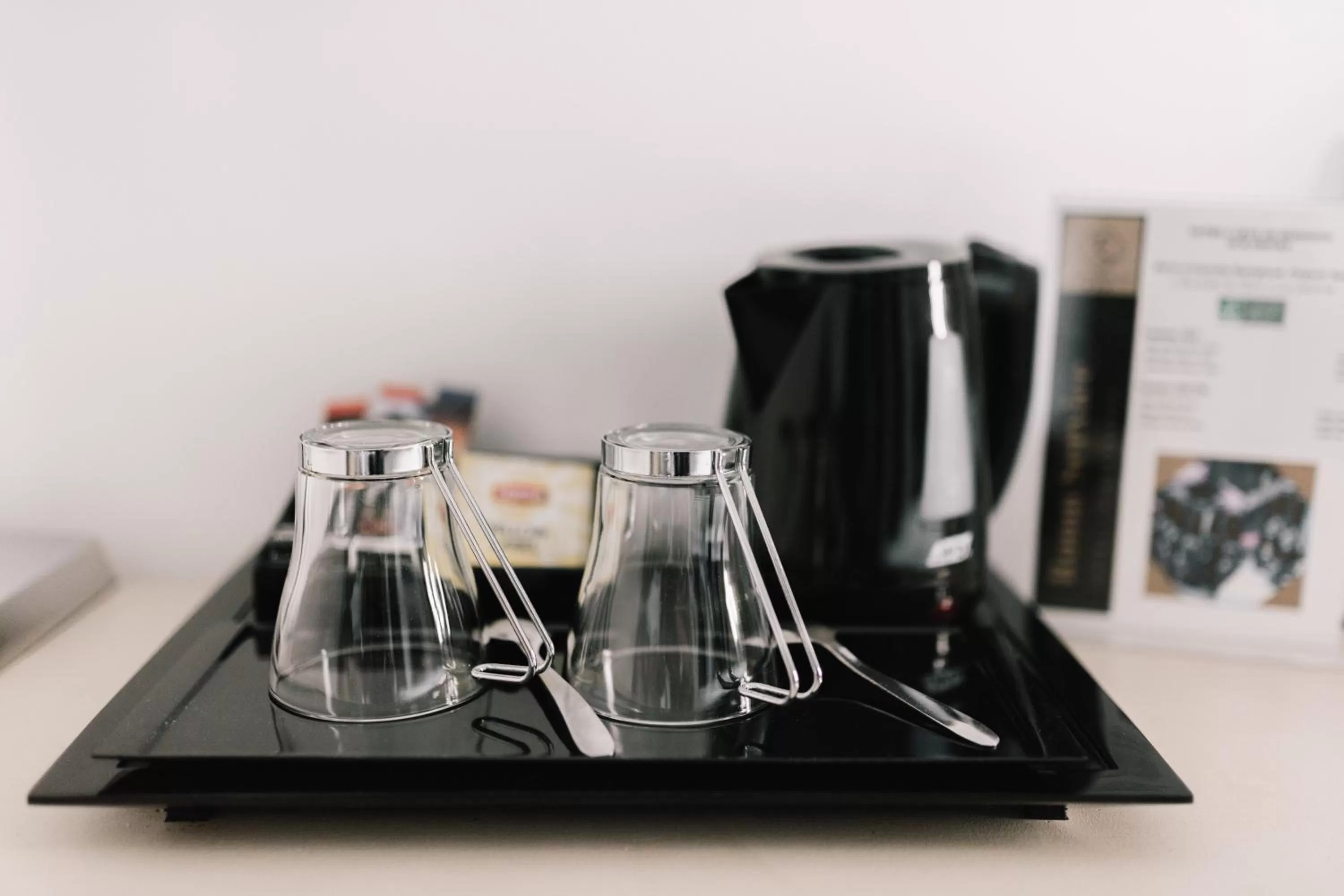 Coffee/tea facilities in Hôtel La Résidence