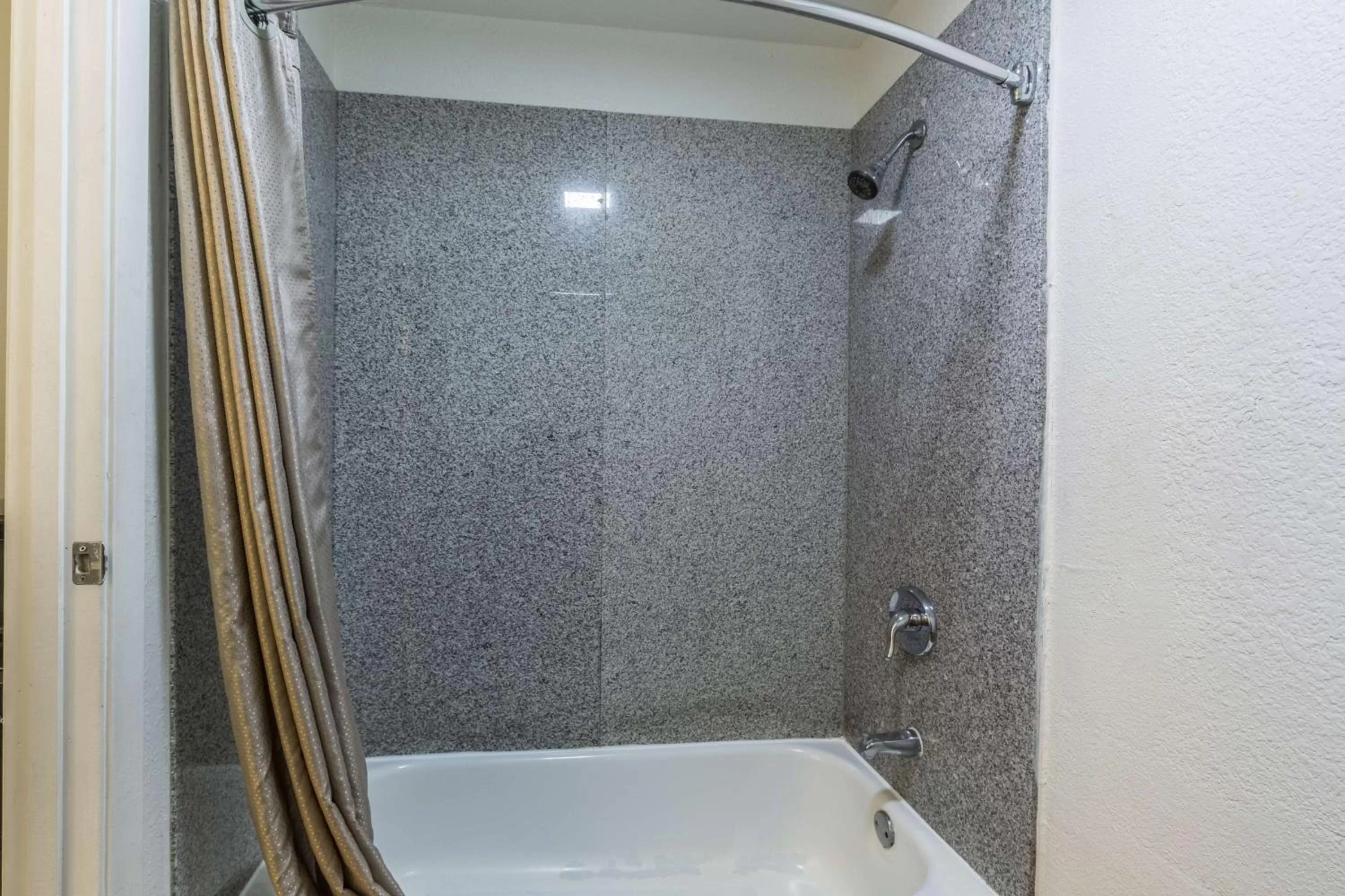 Deluxe Queen Room with Two Queen Beds - Non-Smoking in Quality Inn & Suites Port Lavaca near Lighthouse Beach