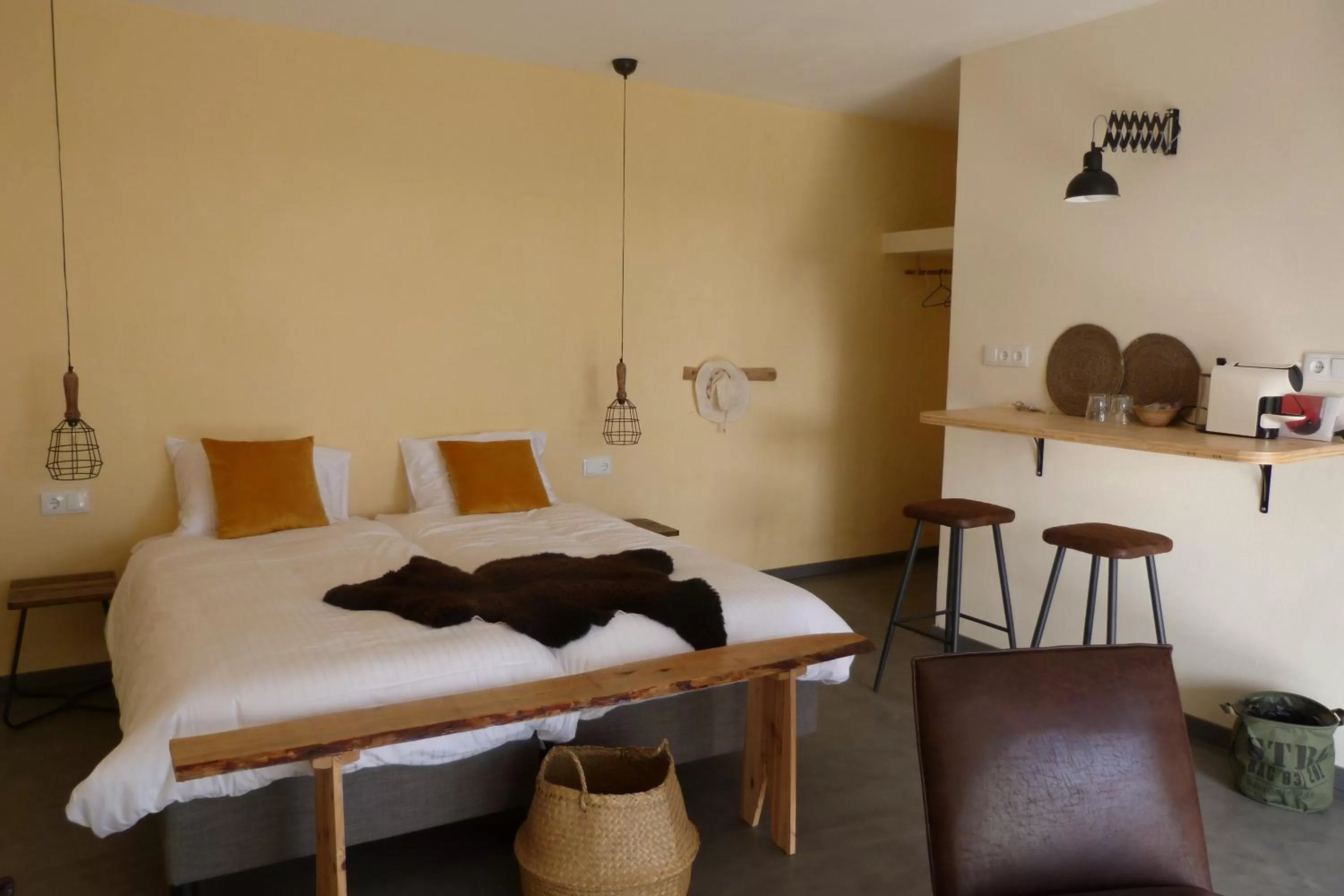 Photo of the whole room, Bed in Trendy and Luxe B&B and Garden Suite