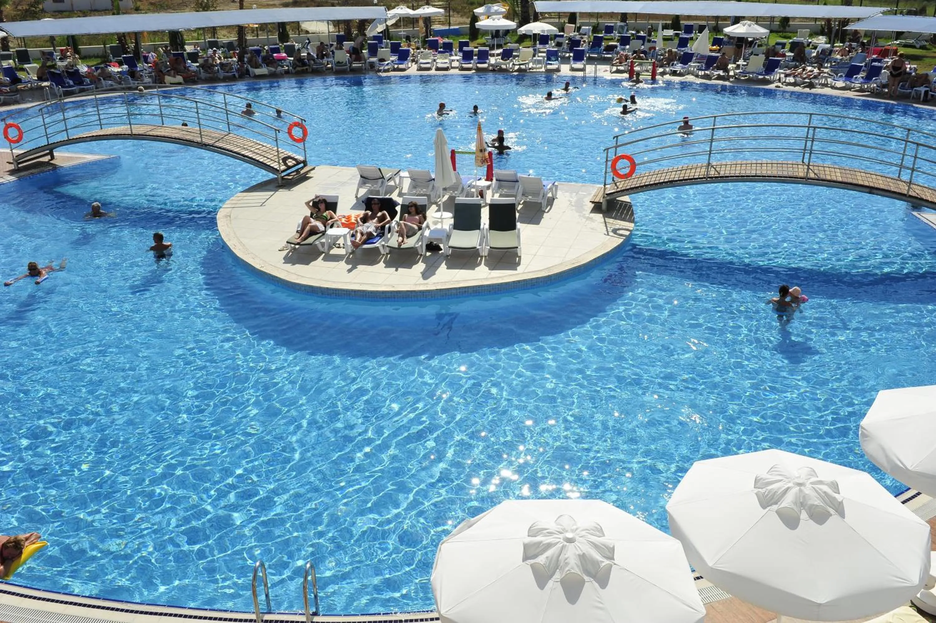 Swimming pool in Cenger Beach Resort Spa - All Inclusive