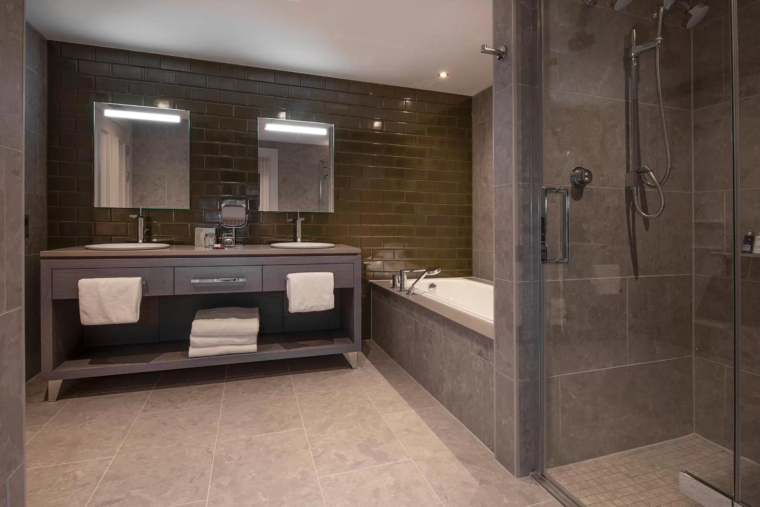 Shower in Old Course Hotel St Andrews