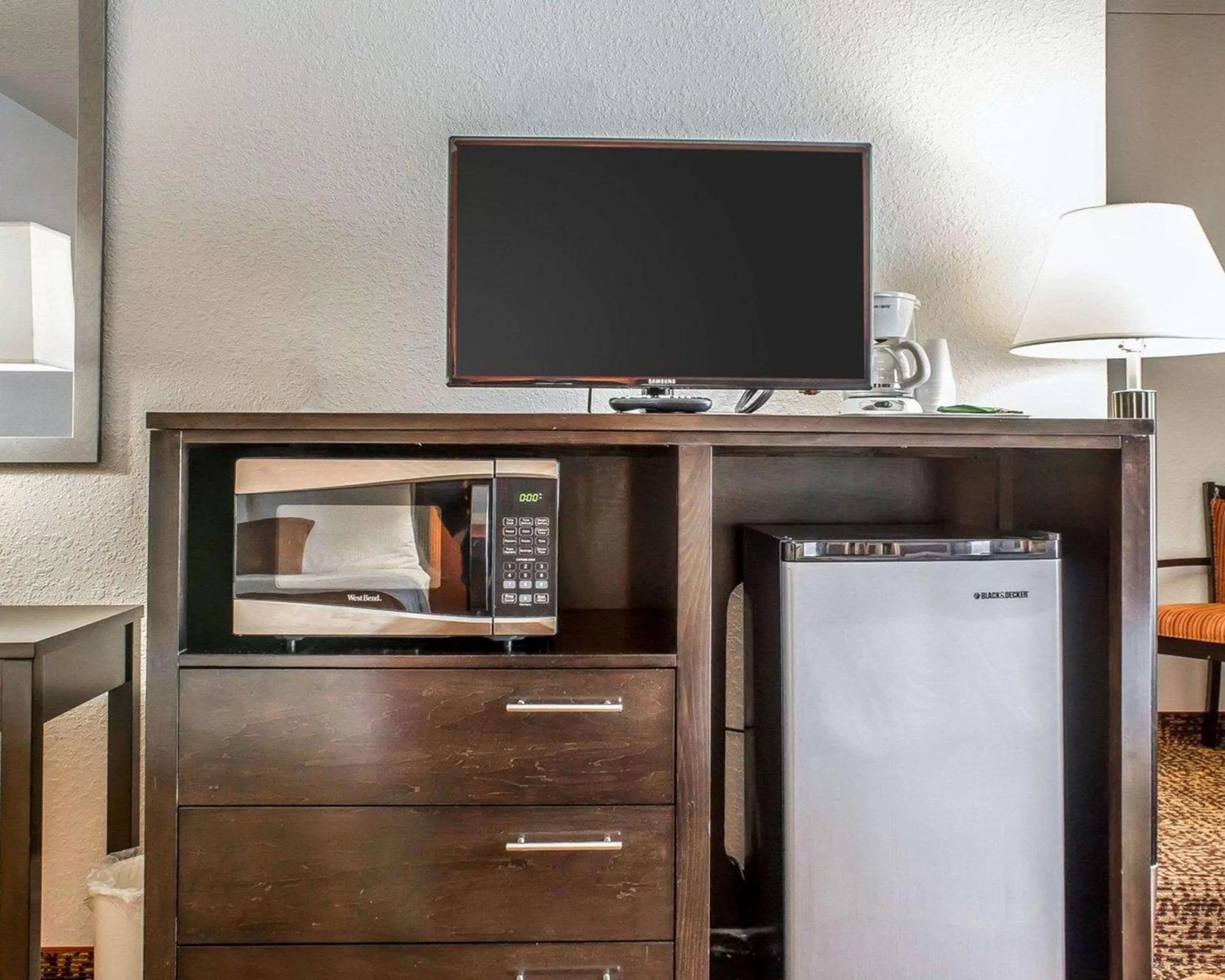 Photo of the whole room in Rodeway Inn & Suites near Okoboji Lake