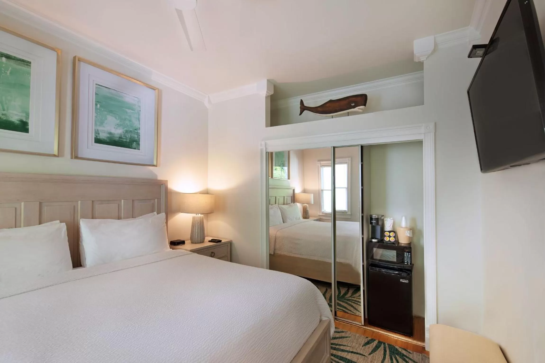 Bedroom, Bed in Coco Plum Inn