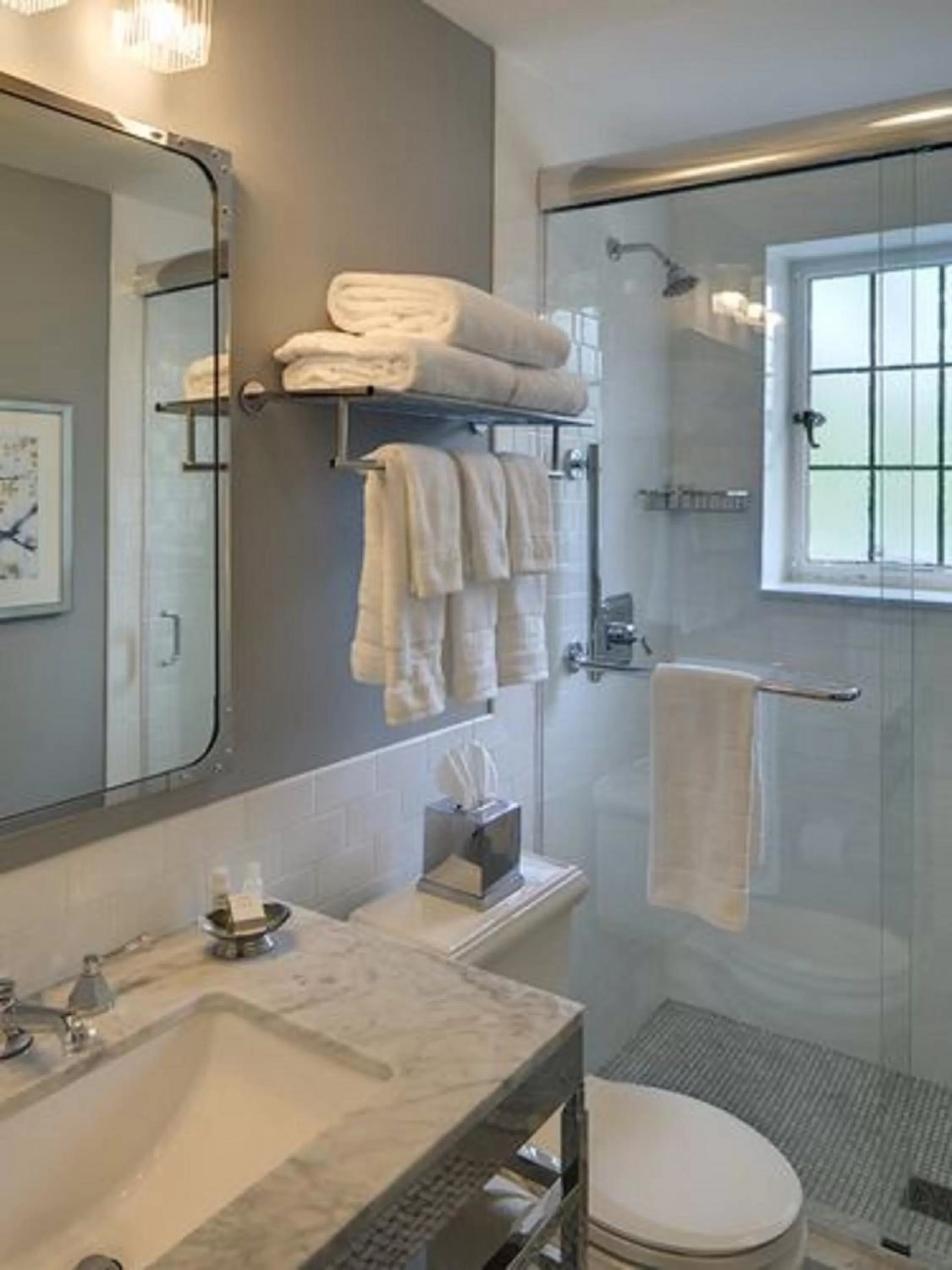 Shower in Granville Inn