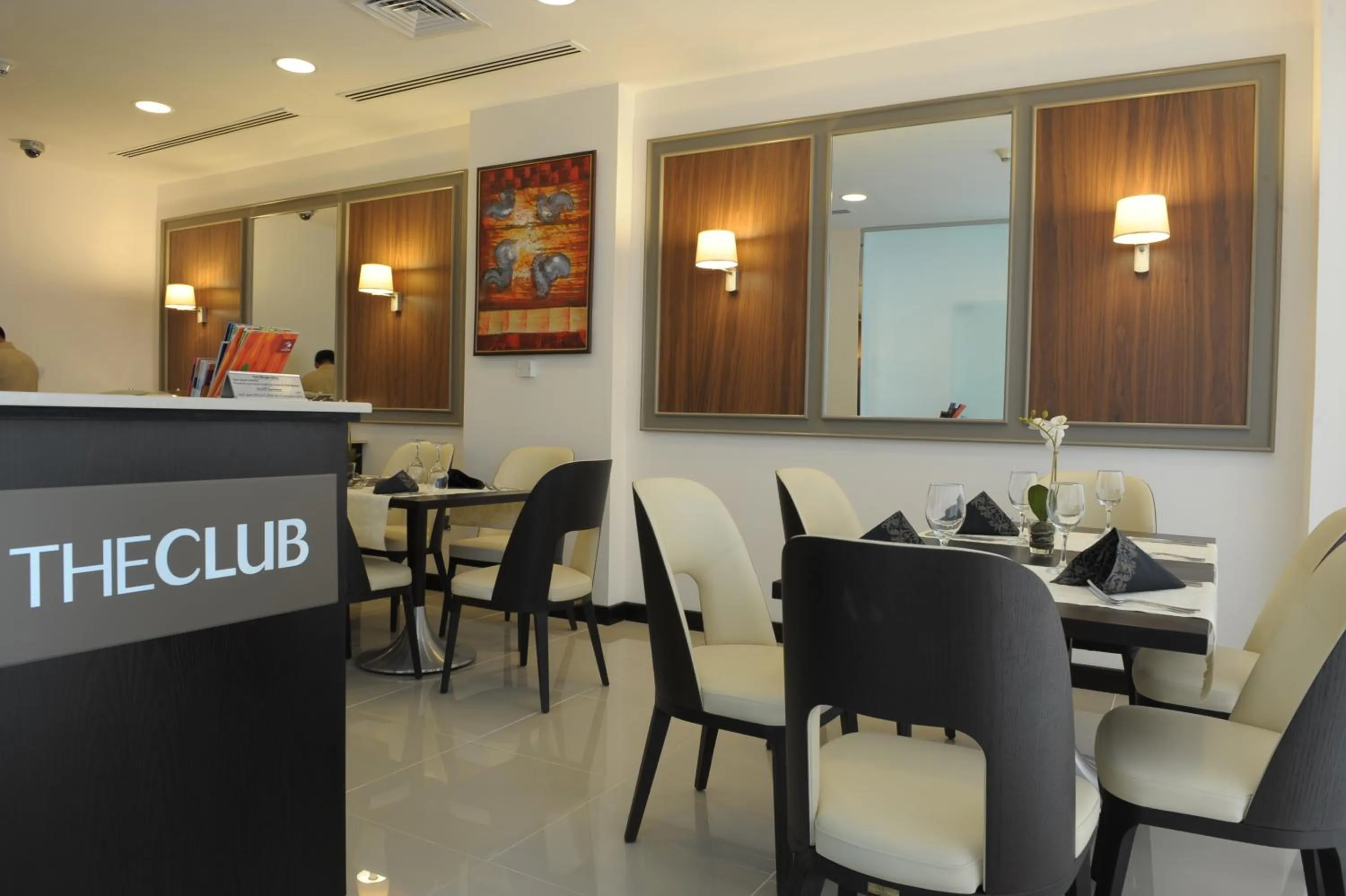 Restaurant/places to eat in The Apartments, Dubai World Trade Centre
