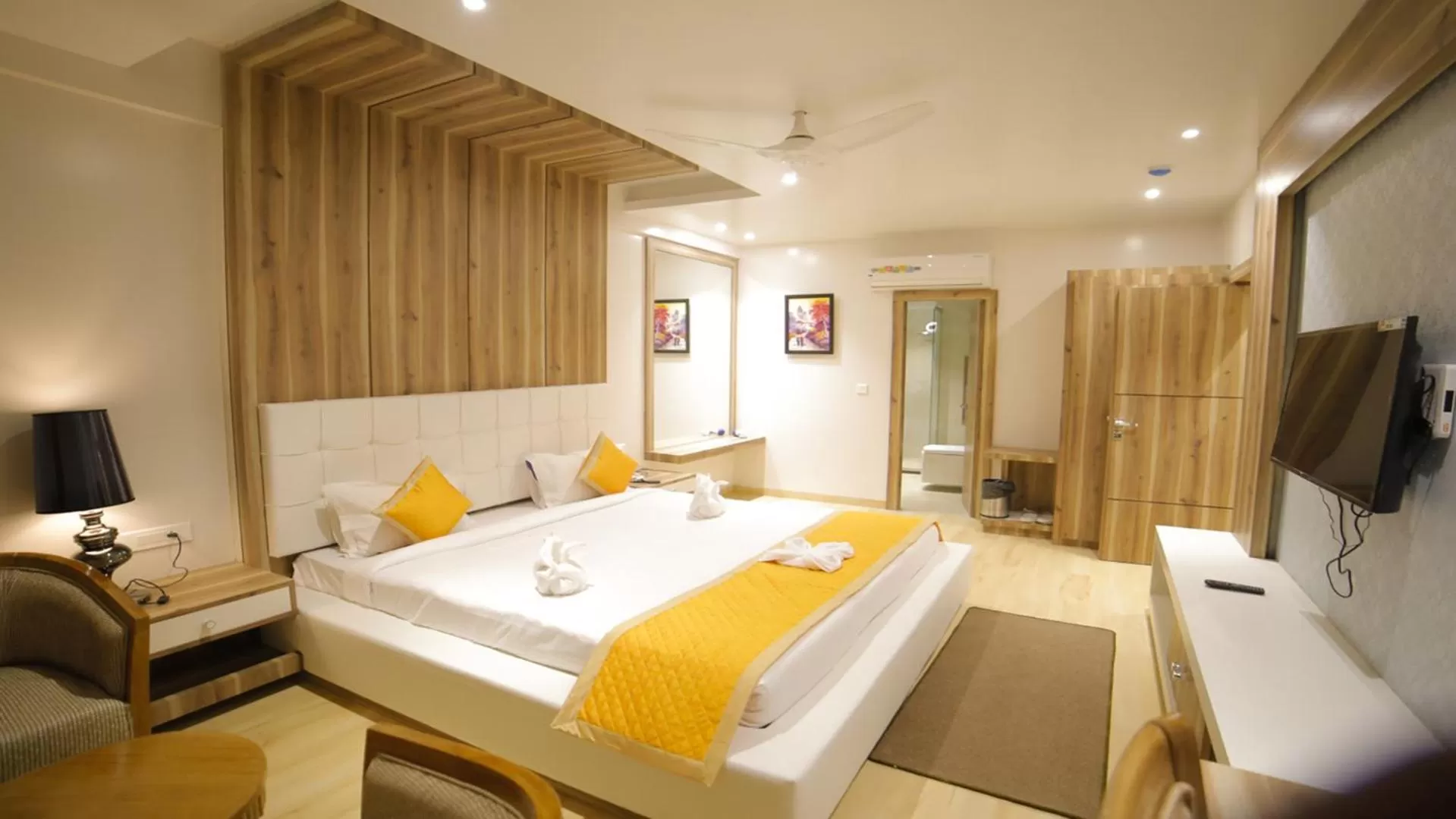 Bed in Dhamma Grand Hotel Resort