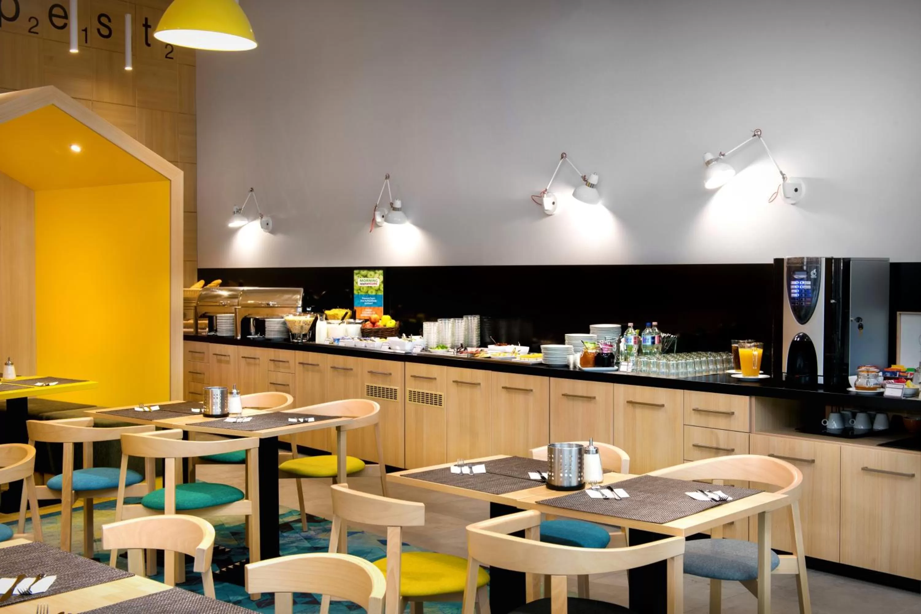 Restaurant/places to eat in Ibis Styles Budapest Center