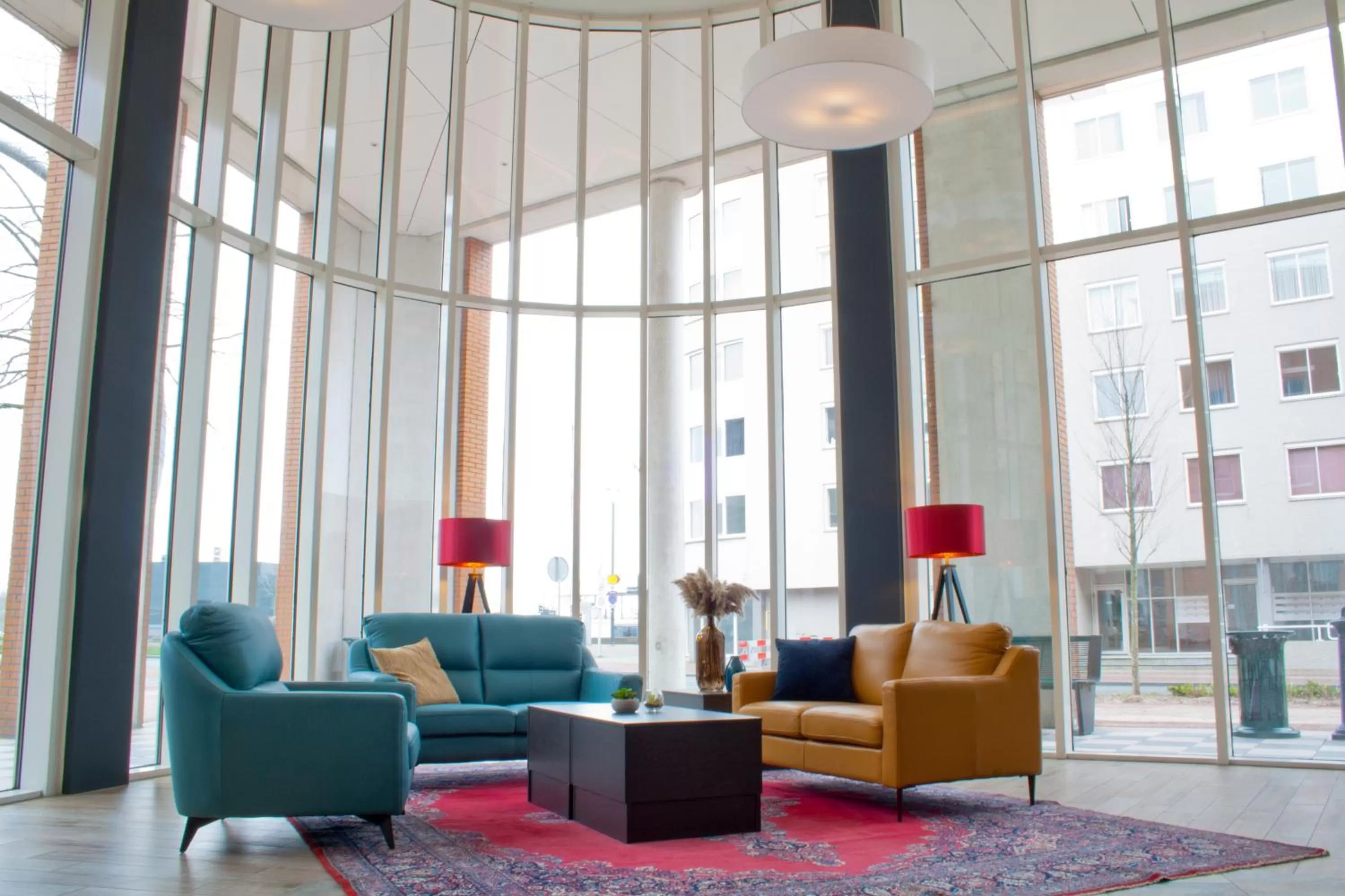 Communal lounge/ TV room in Bastion Hotel Arnhem