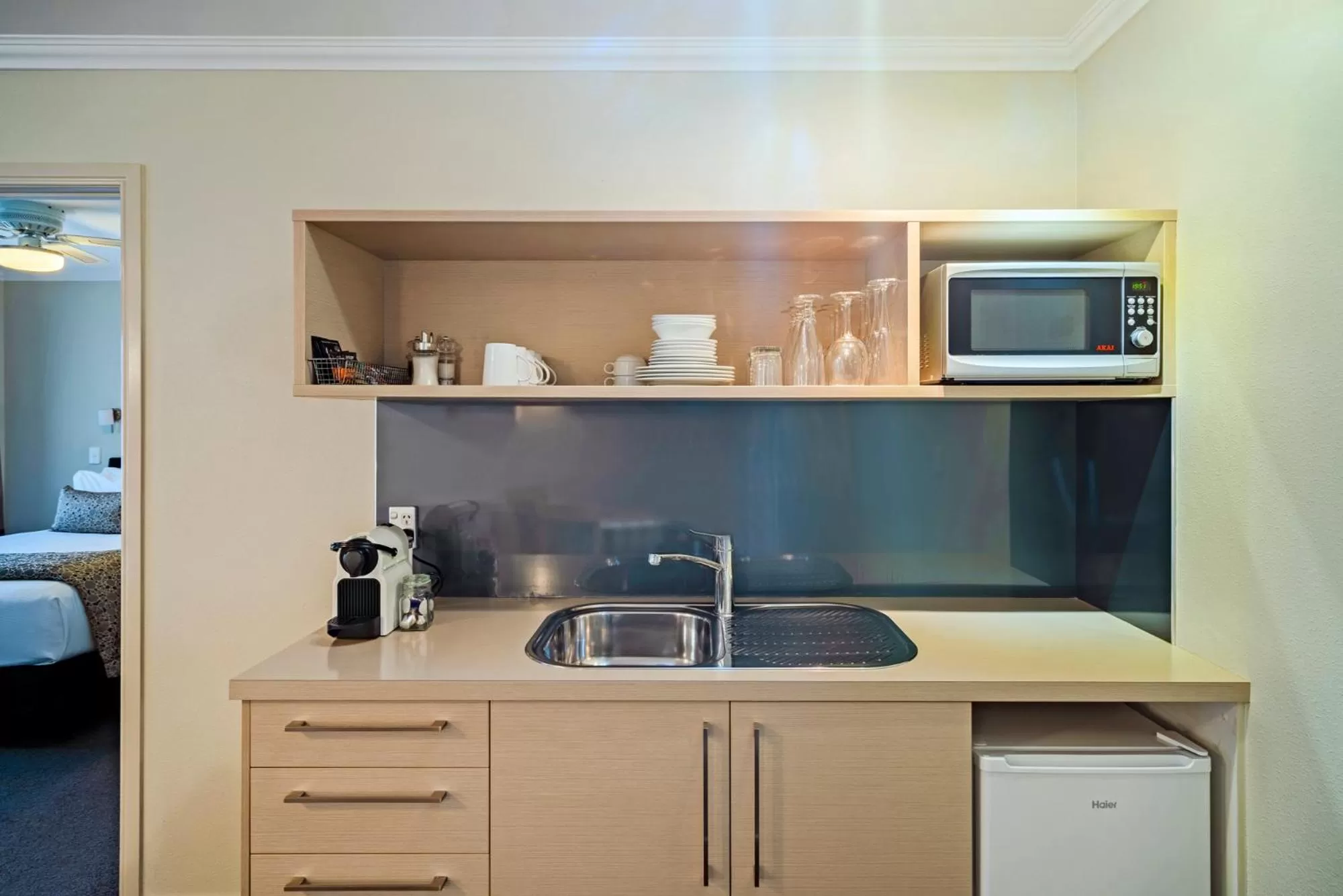 Kitchen or kitchenette in Silver Fern Rotorua Suites & Spa