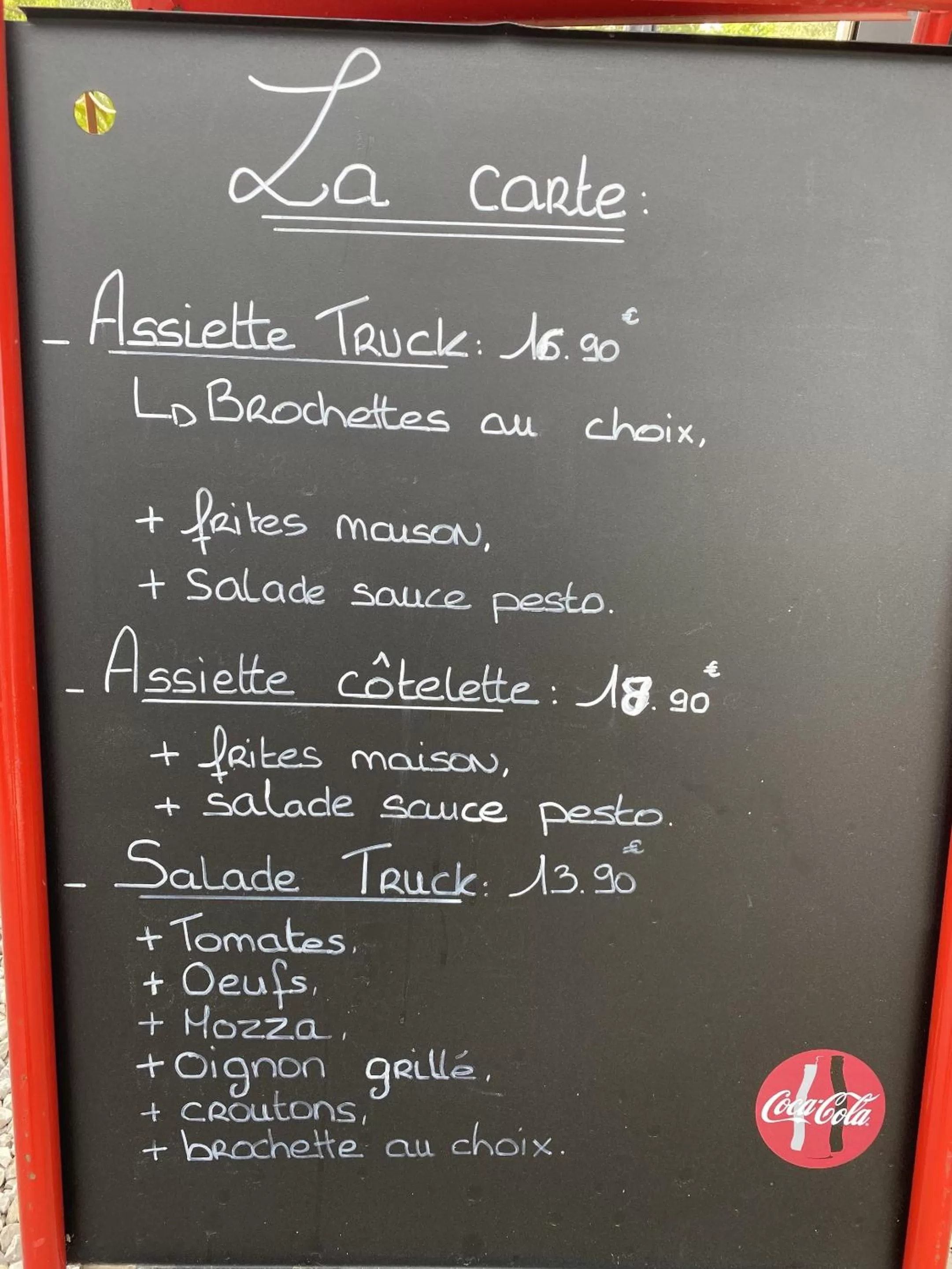 Food and drinks in Hôtel des Moulins