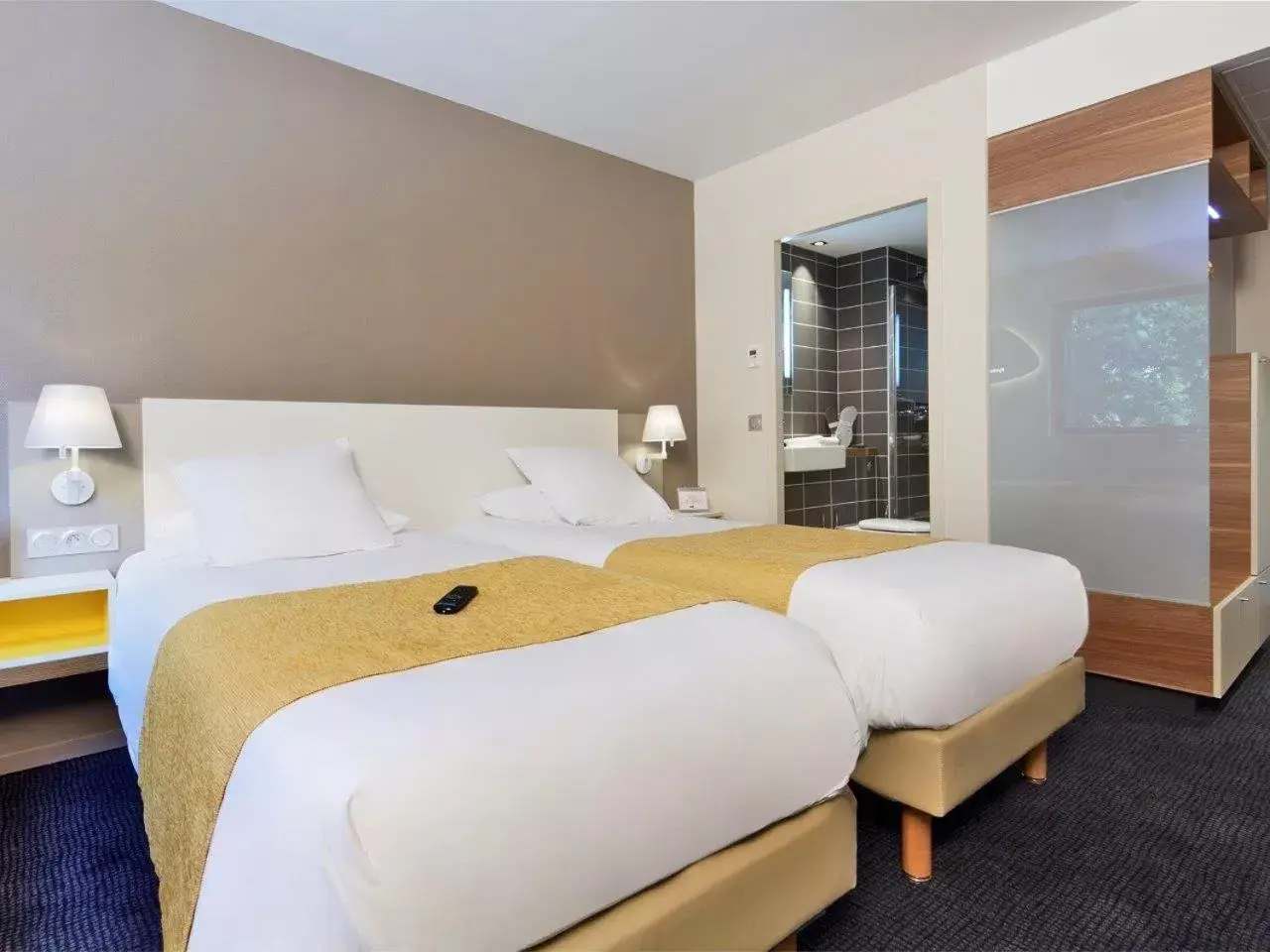 Twin Room in Kyriad Prestige Pau – Palais des Sports Twin Room in Kyriad Prestige Pau – Palais des Sports