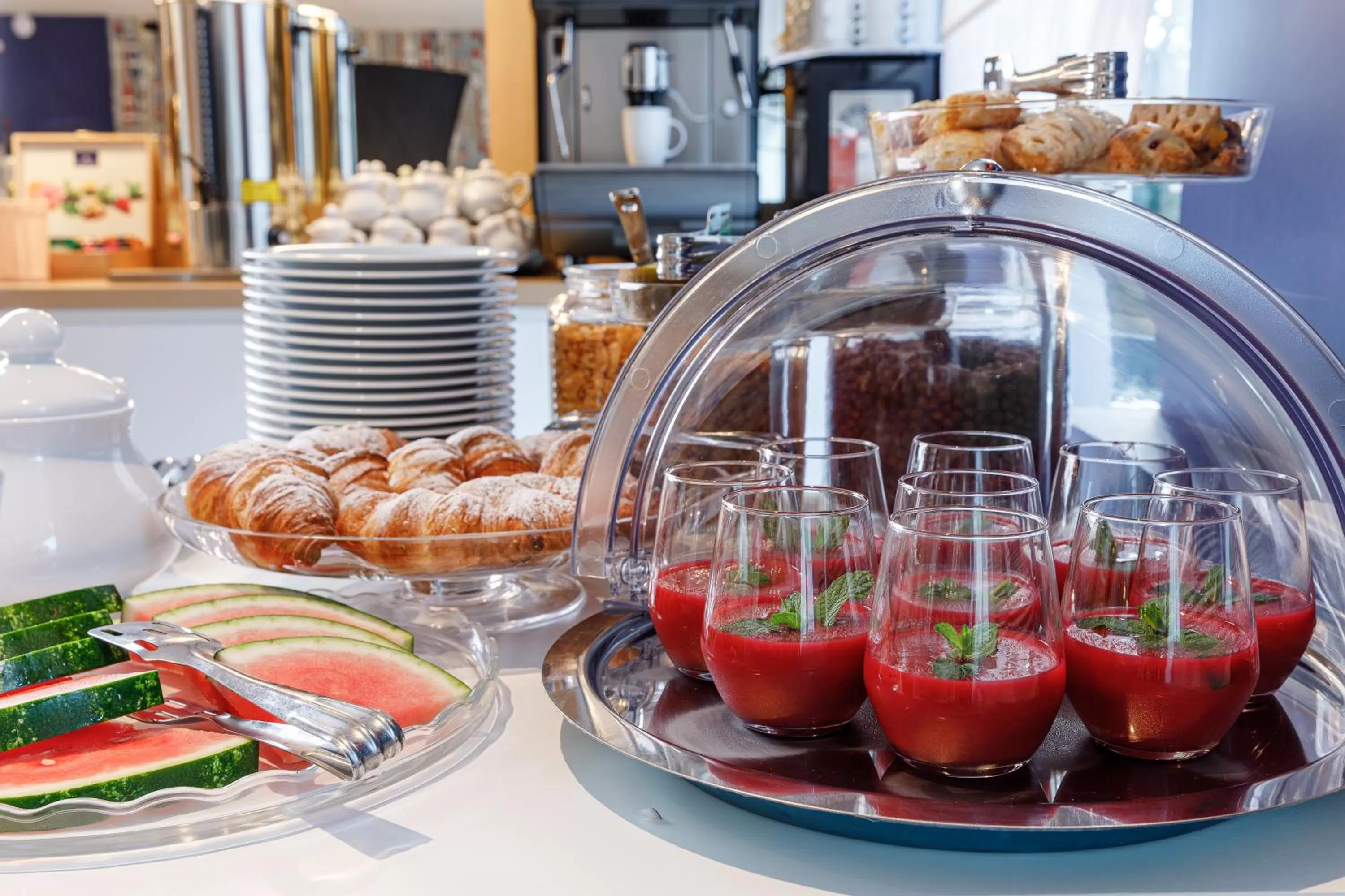 Restaurant/places to eat in AQUA HOUSE