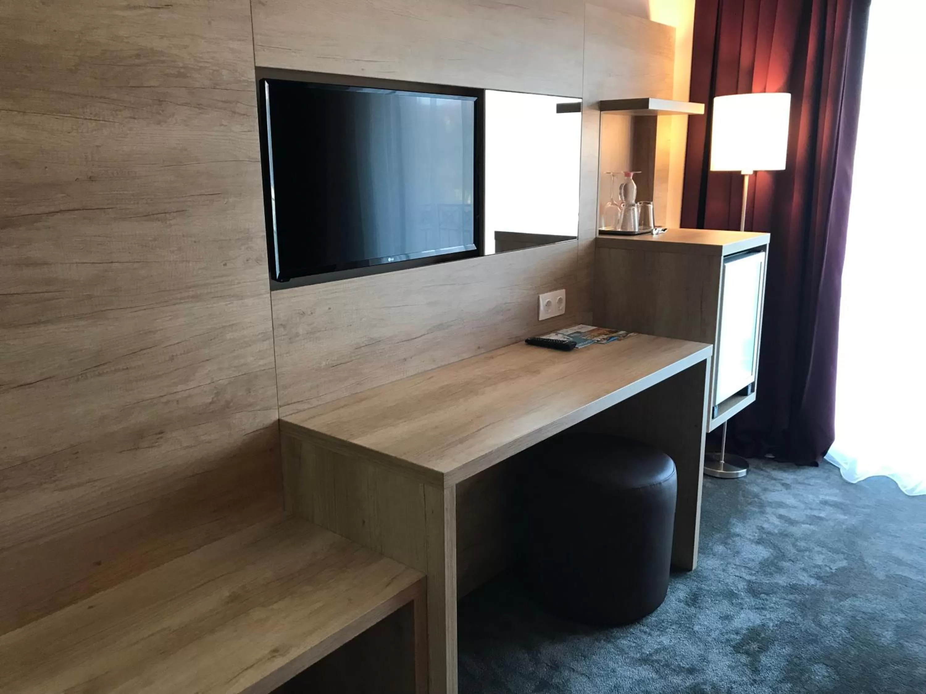 TV/Entertainment Center in Villa Aruba & Private SPA Suites