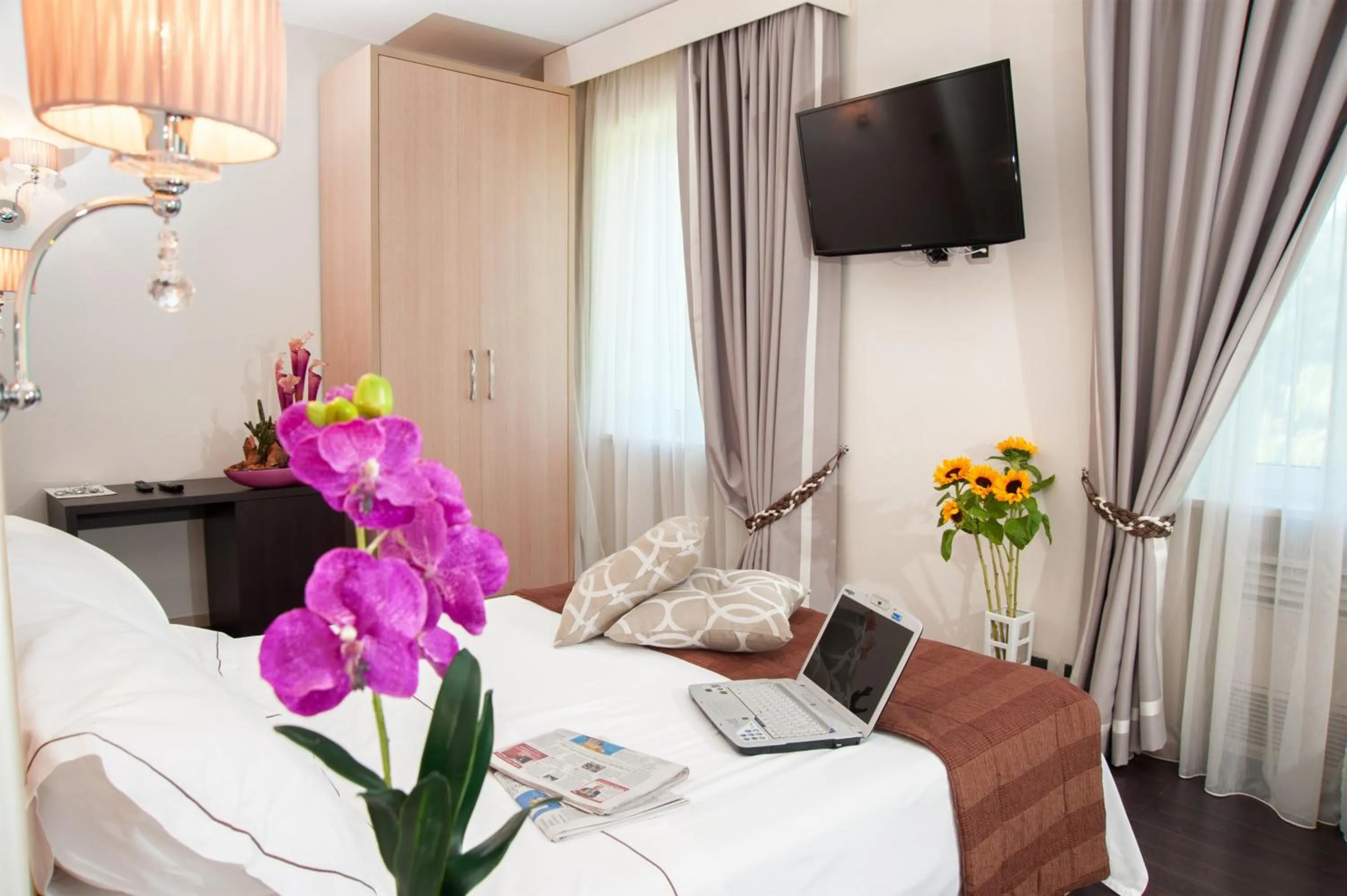 TV and multimedia in Villa Maria Cristina