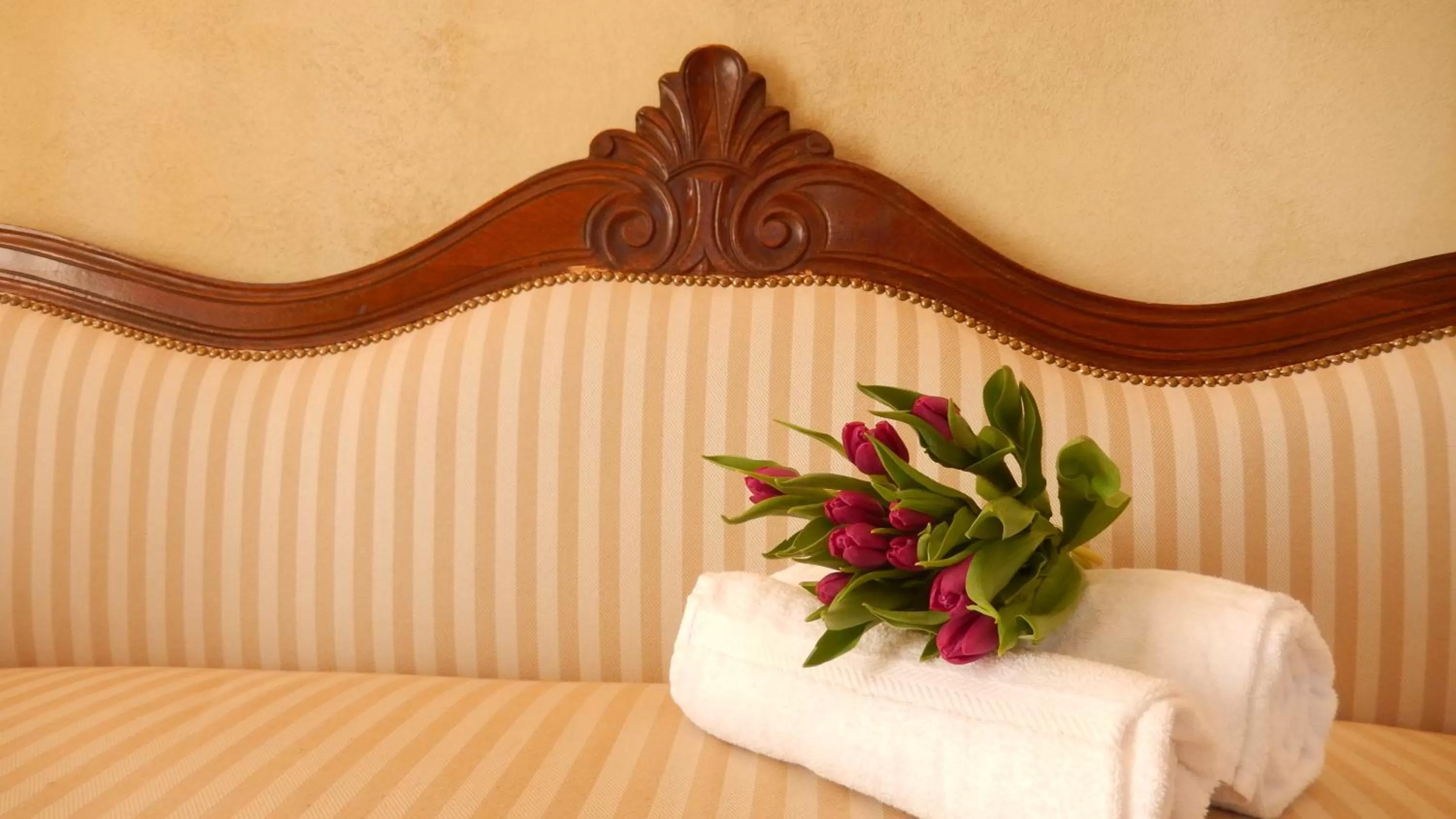 Decorative detail in White Lilac Romantic B&B - Adults only