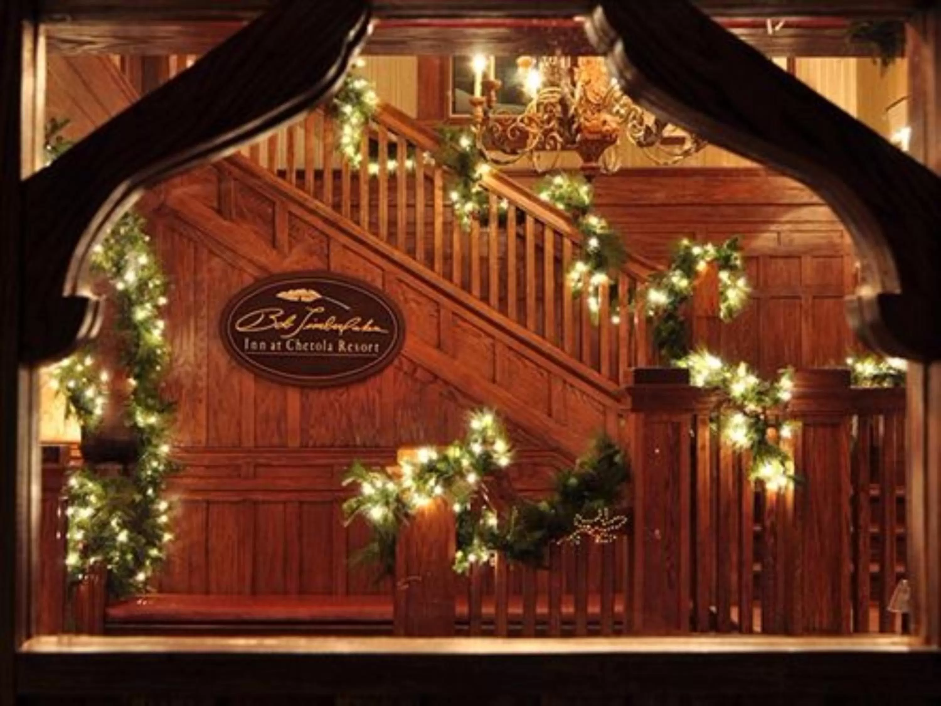 Facade/entrance in Bob Timberlake Inn at Chetola Resort