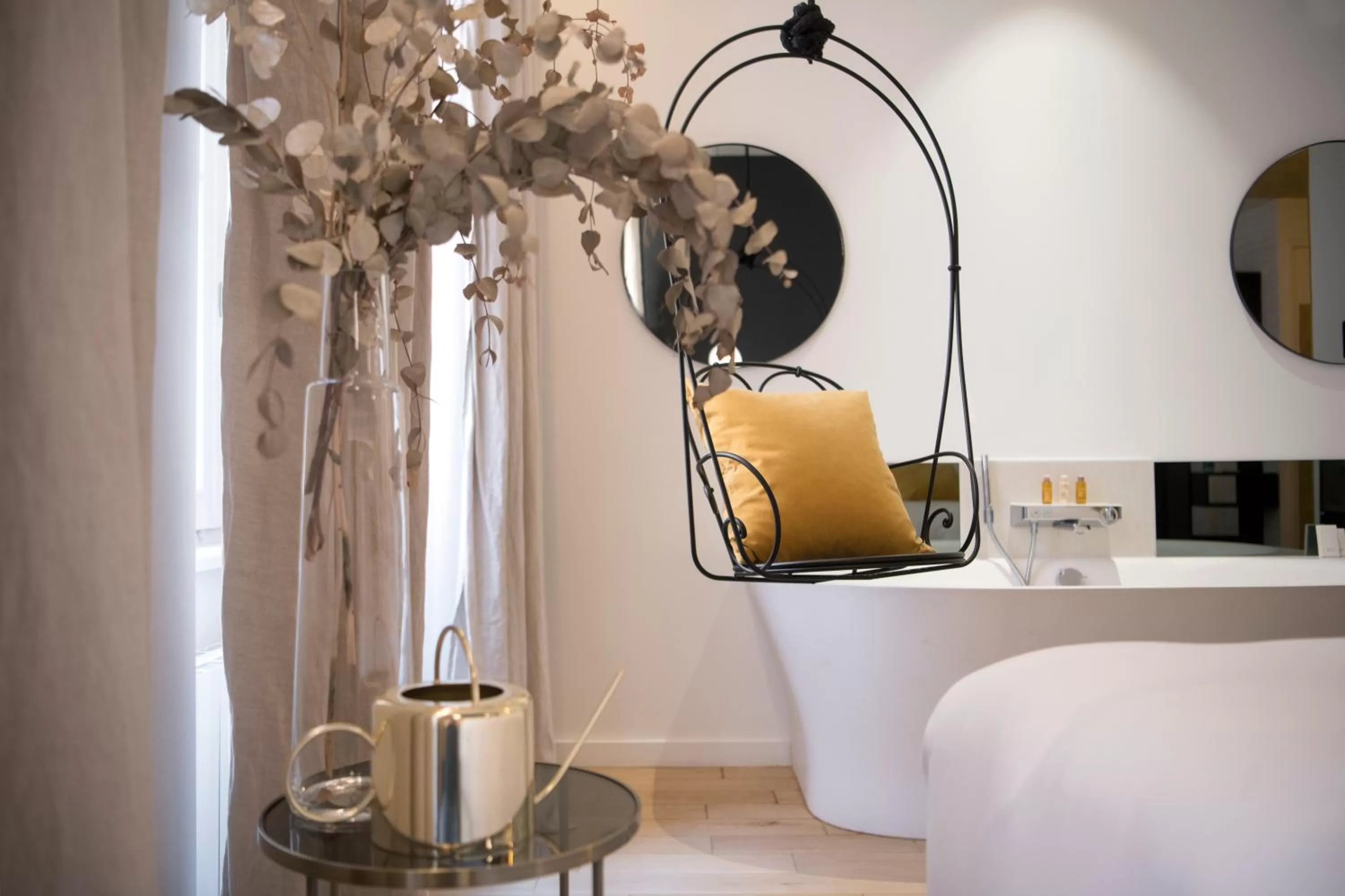 Bath, Kitchen/Kitchenette in MiHotel Charité